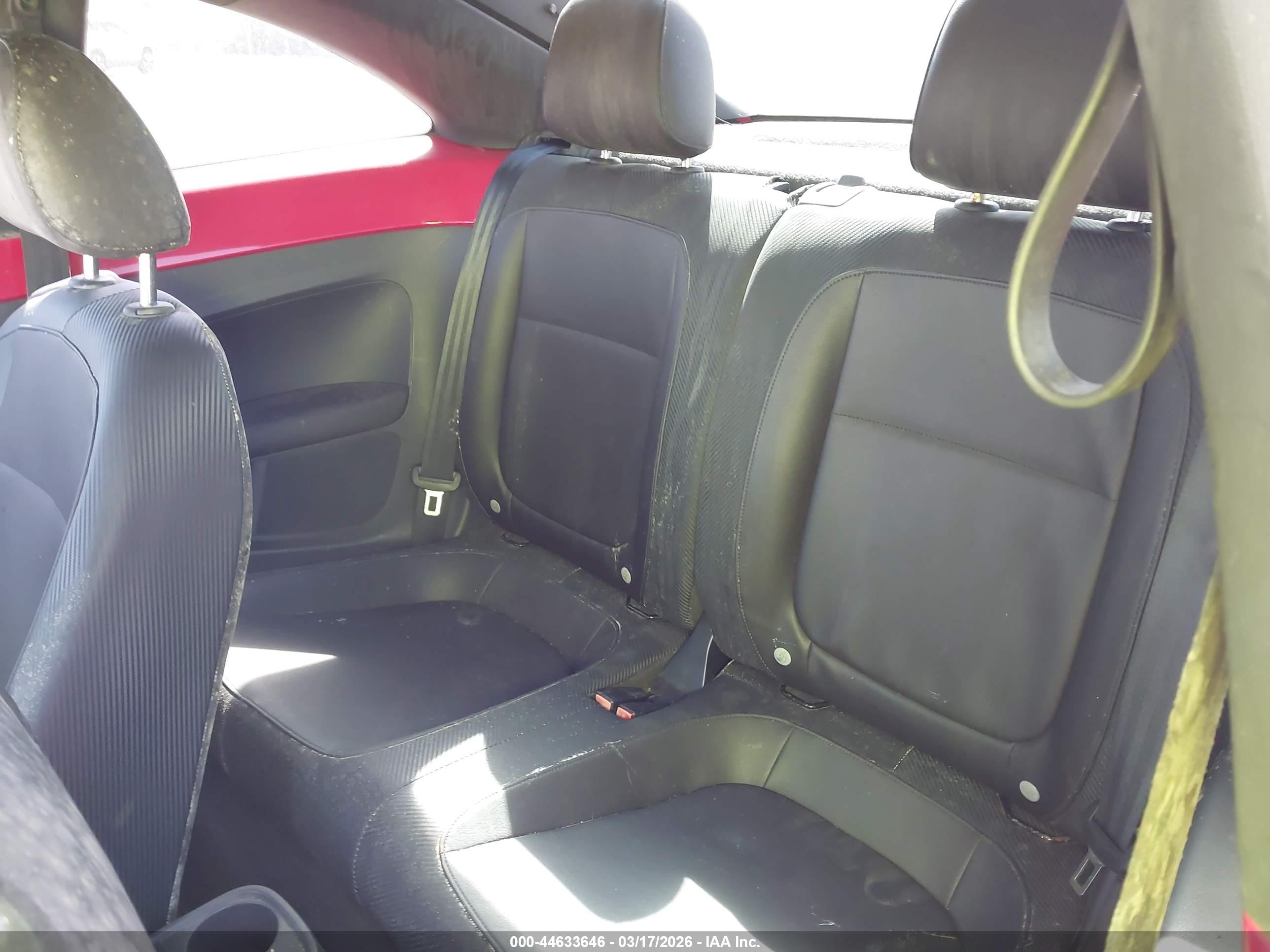 VOLKSWAGEN BEETLE image 8