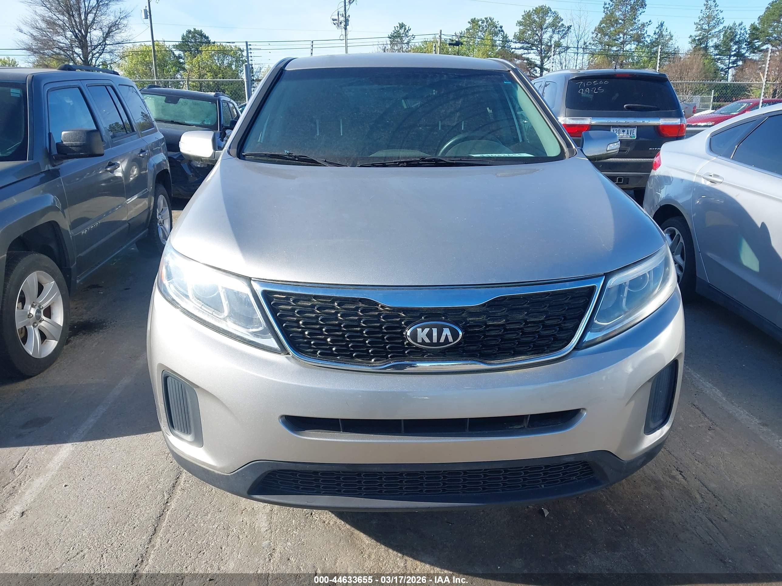 KIA SORENTO image 6