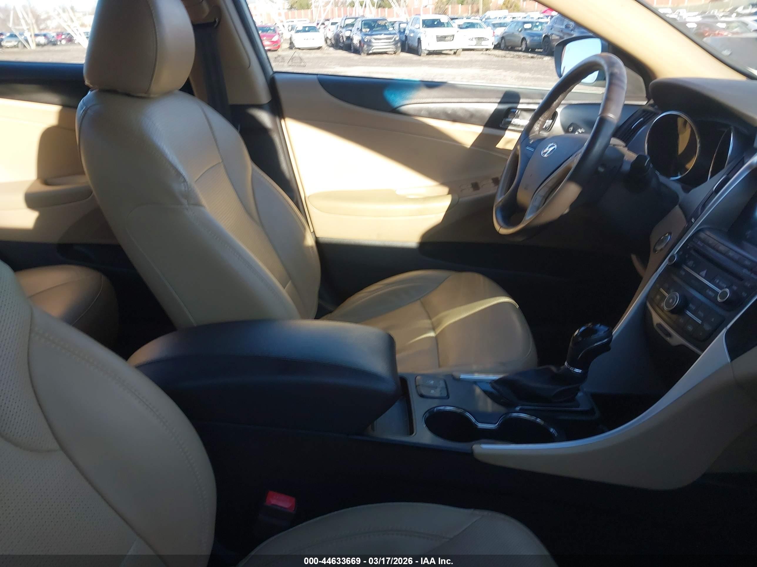 HYUNDAI SONATA image 5