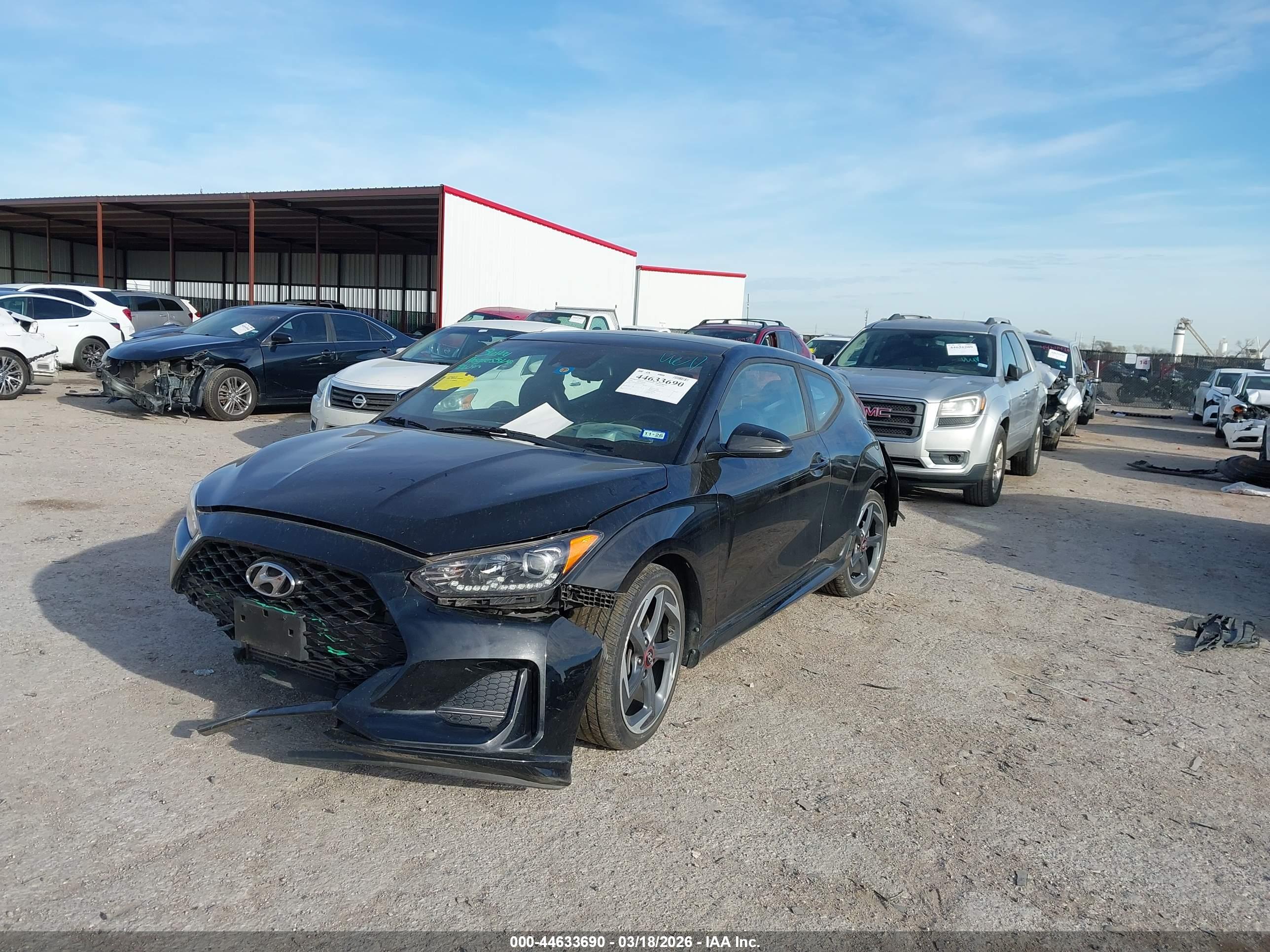 HYUNDAI VELOSTER image 2