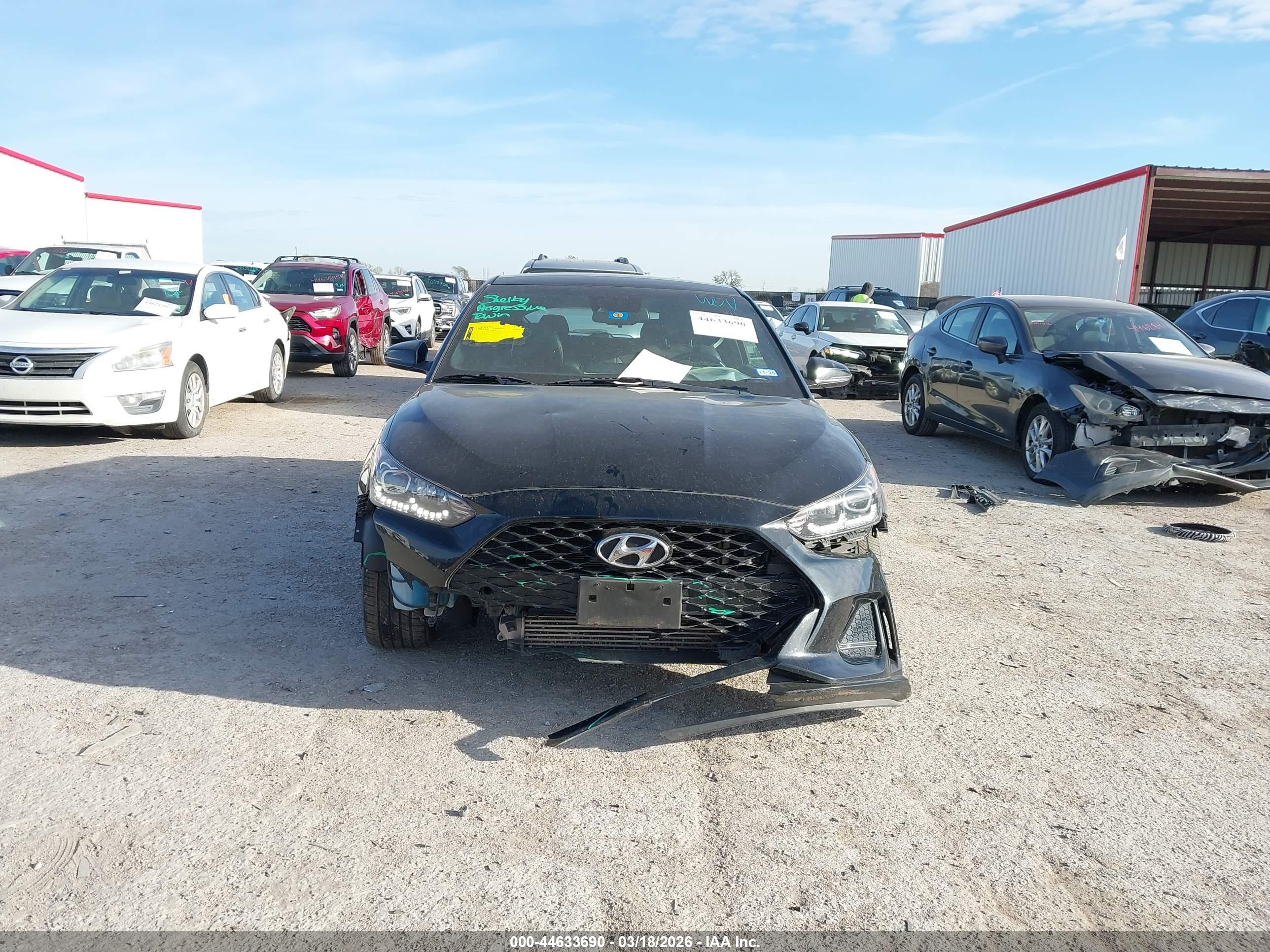 HYUNDAI VELOSTER image 6