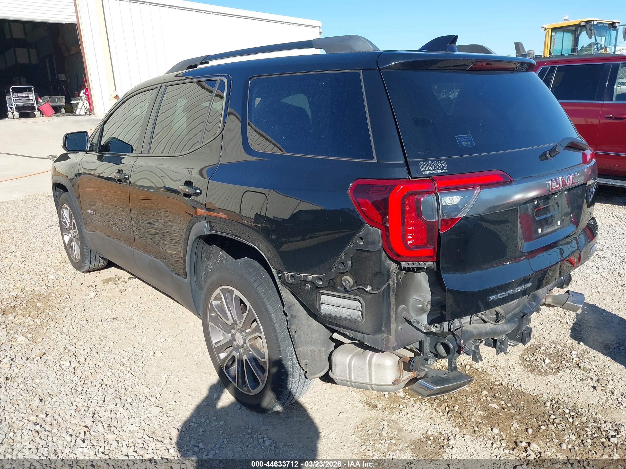 GMC ACADIA image 3