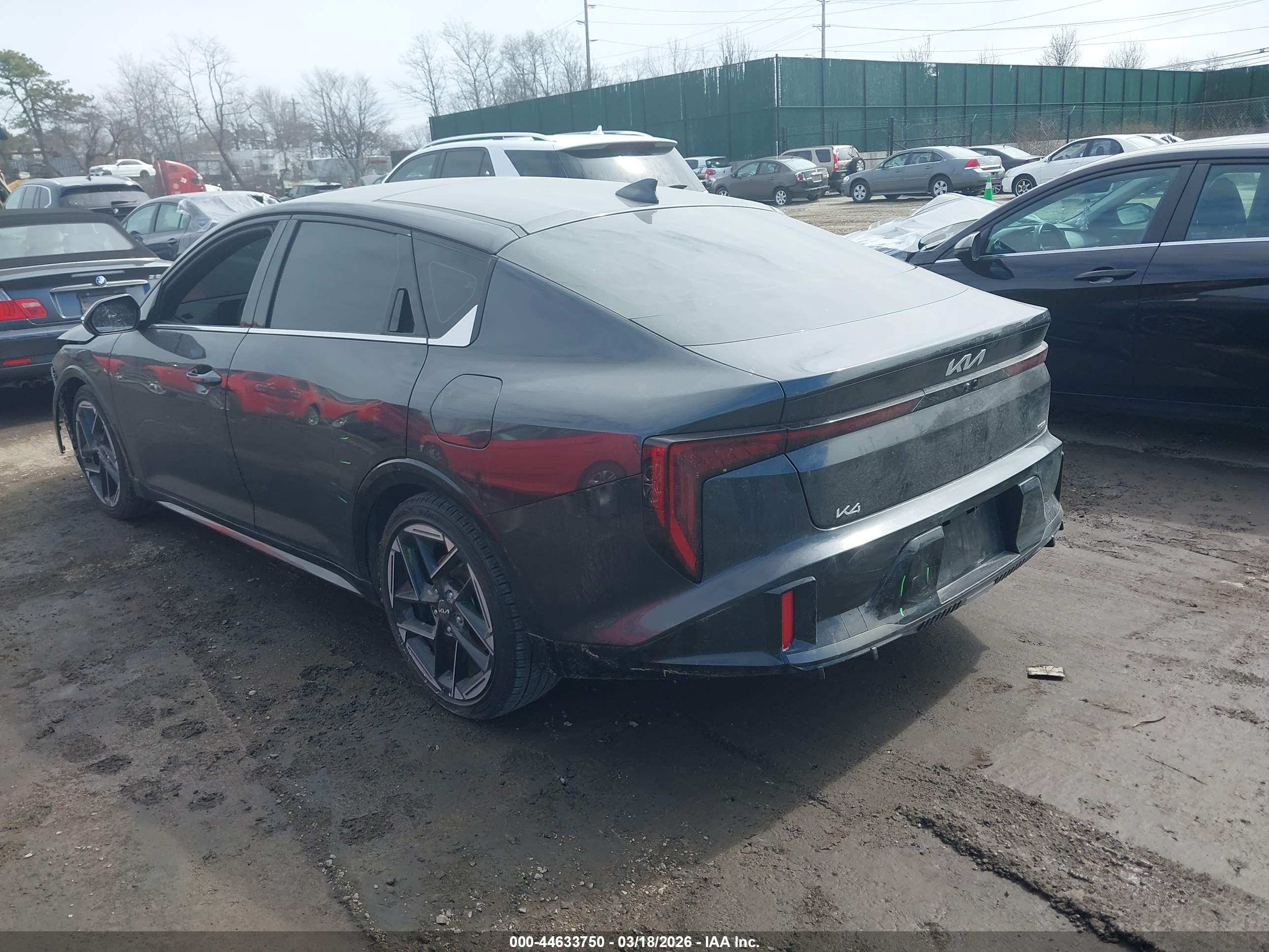 KIA K4 image 3