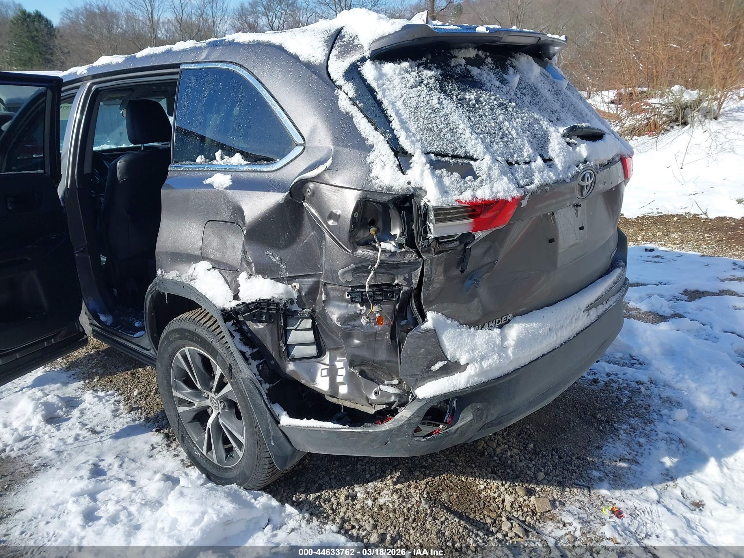 TOYOTA HIGHLANDER image 6