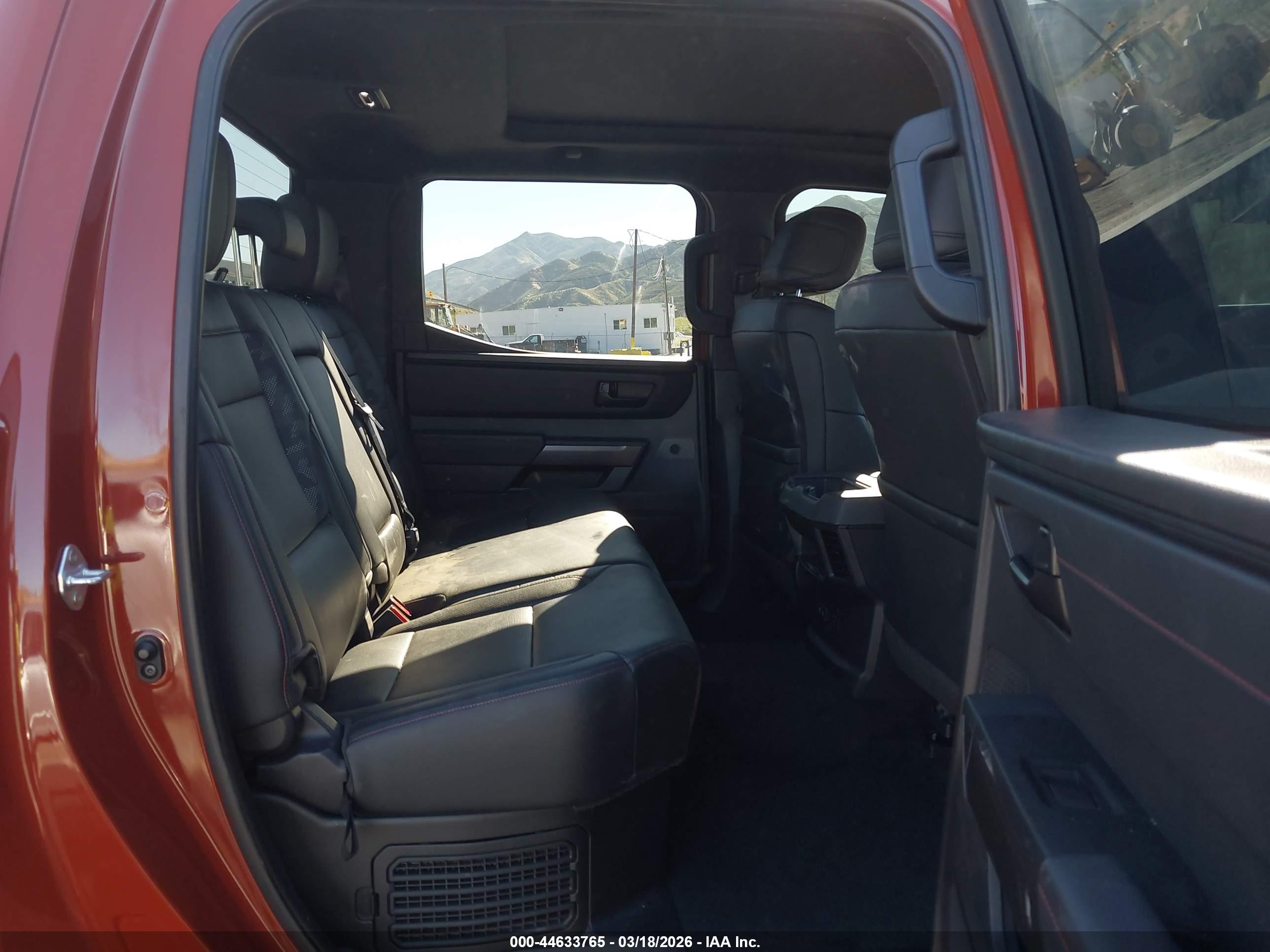 TOYOTA TUNDRA image 8