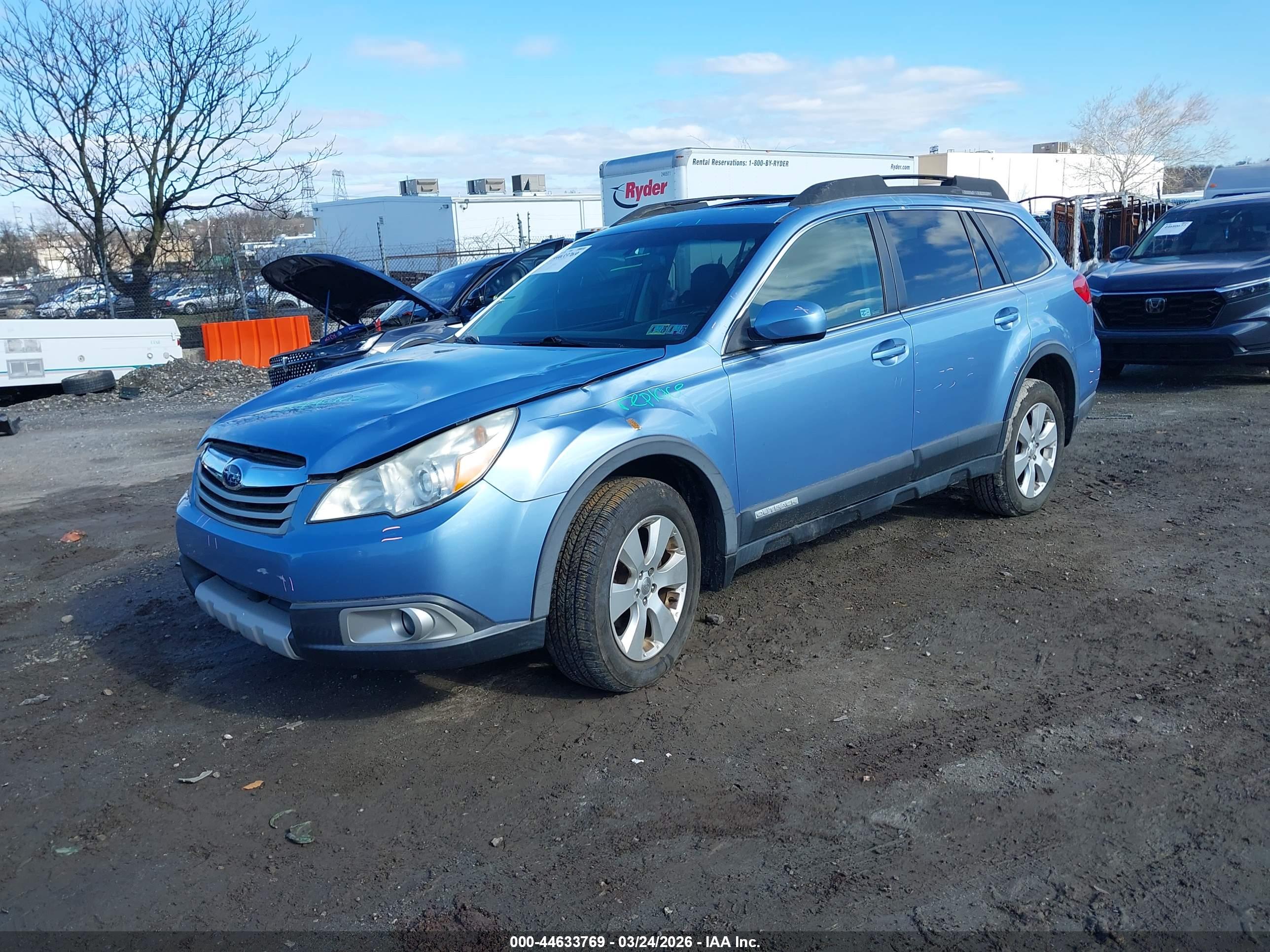SUBARU OUTBACK image 2