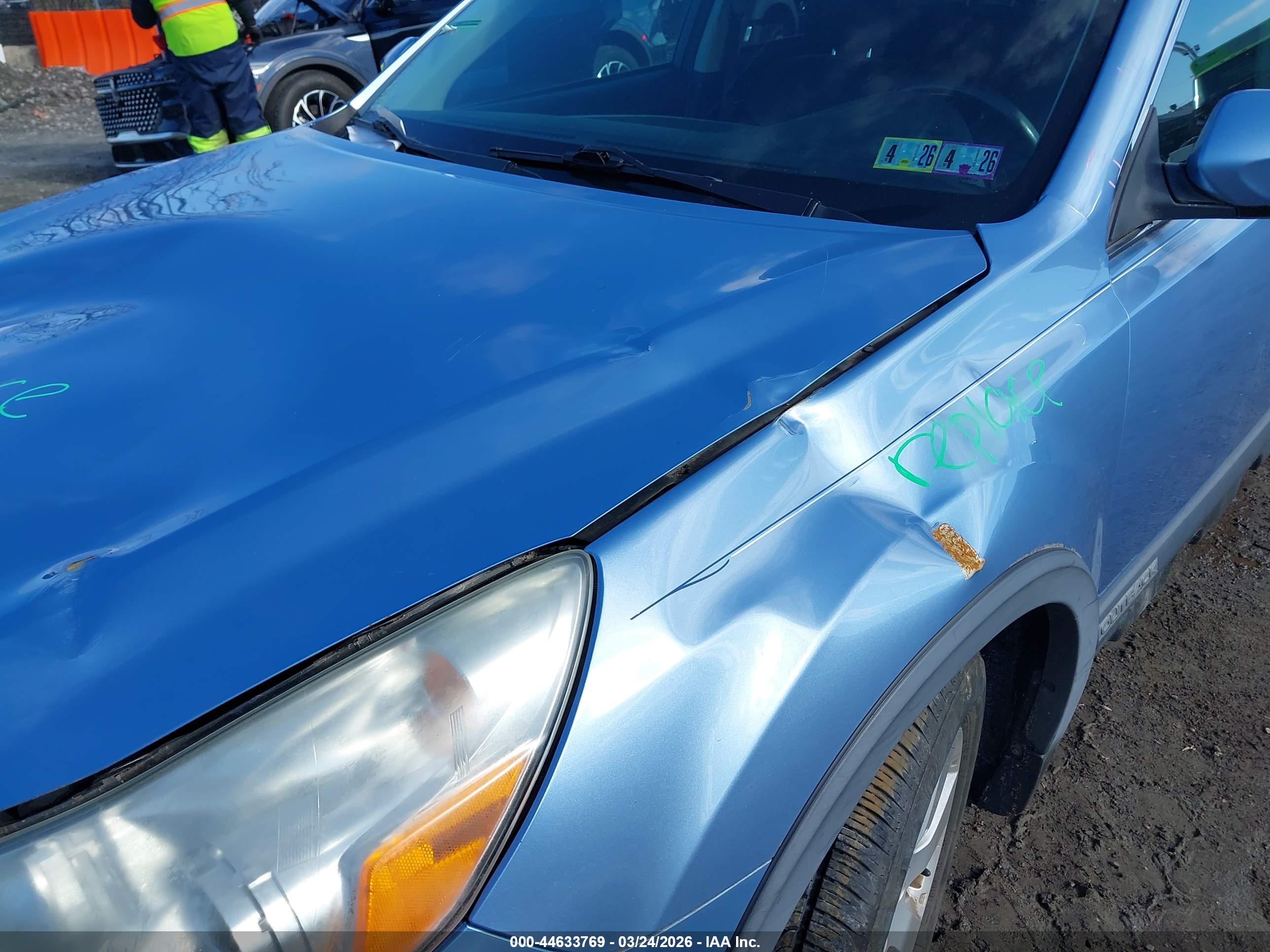 SUBARU OUTBACK image 6