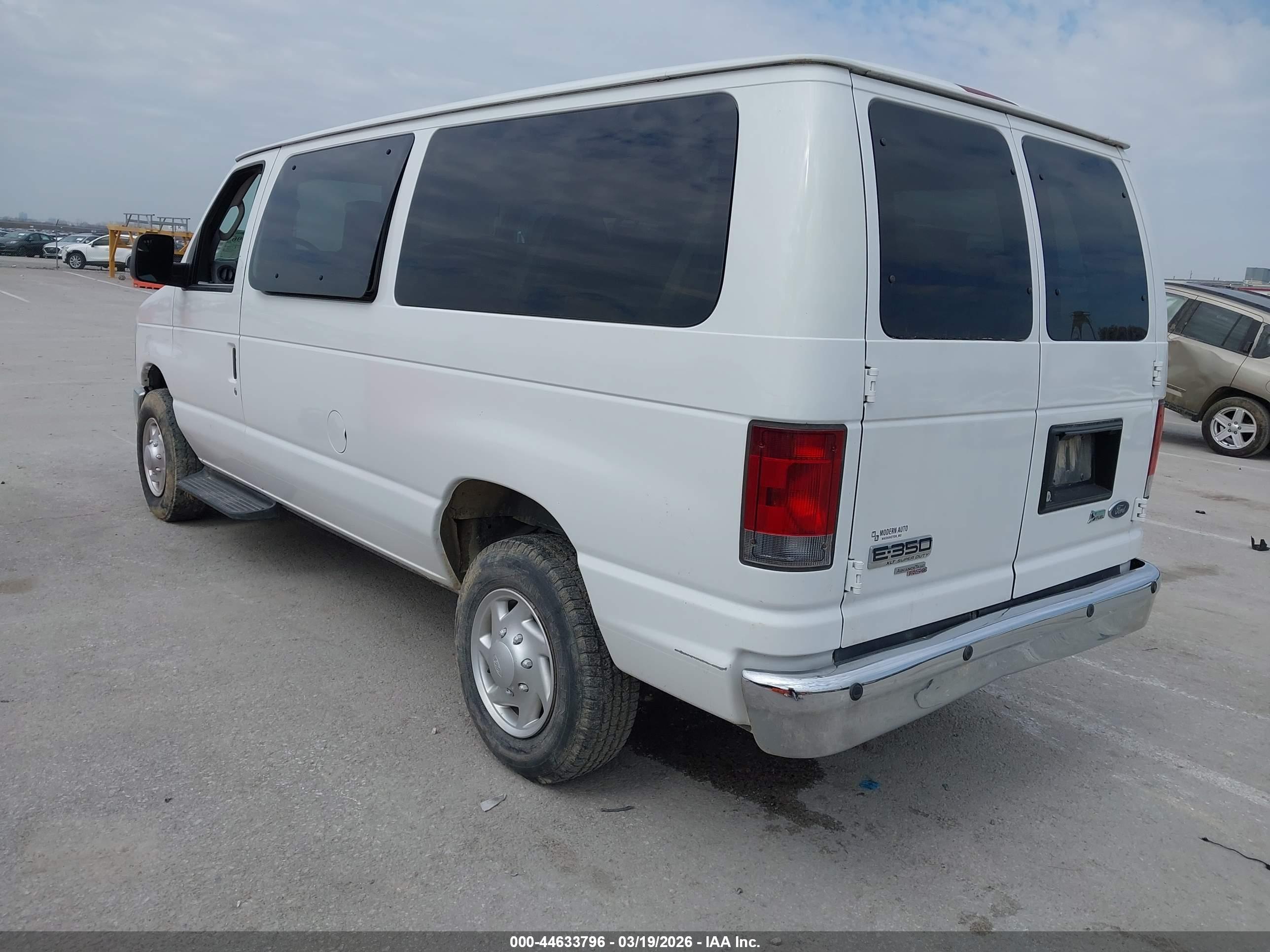 FORD E-350 image 3