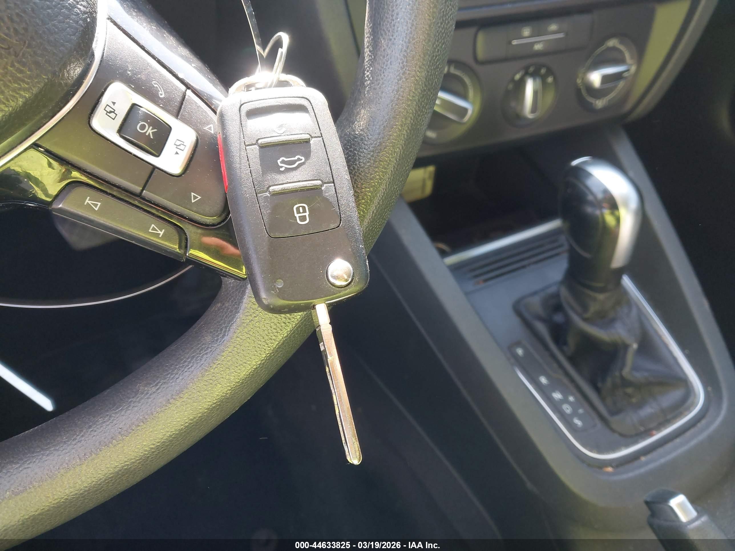 VOLKSWAGEN JETTA image 11