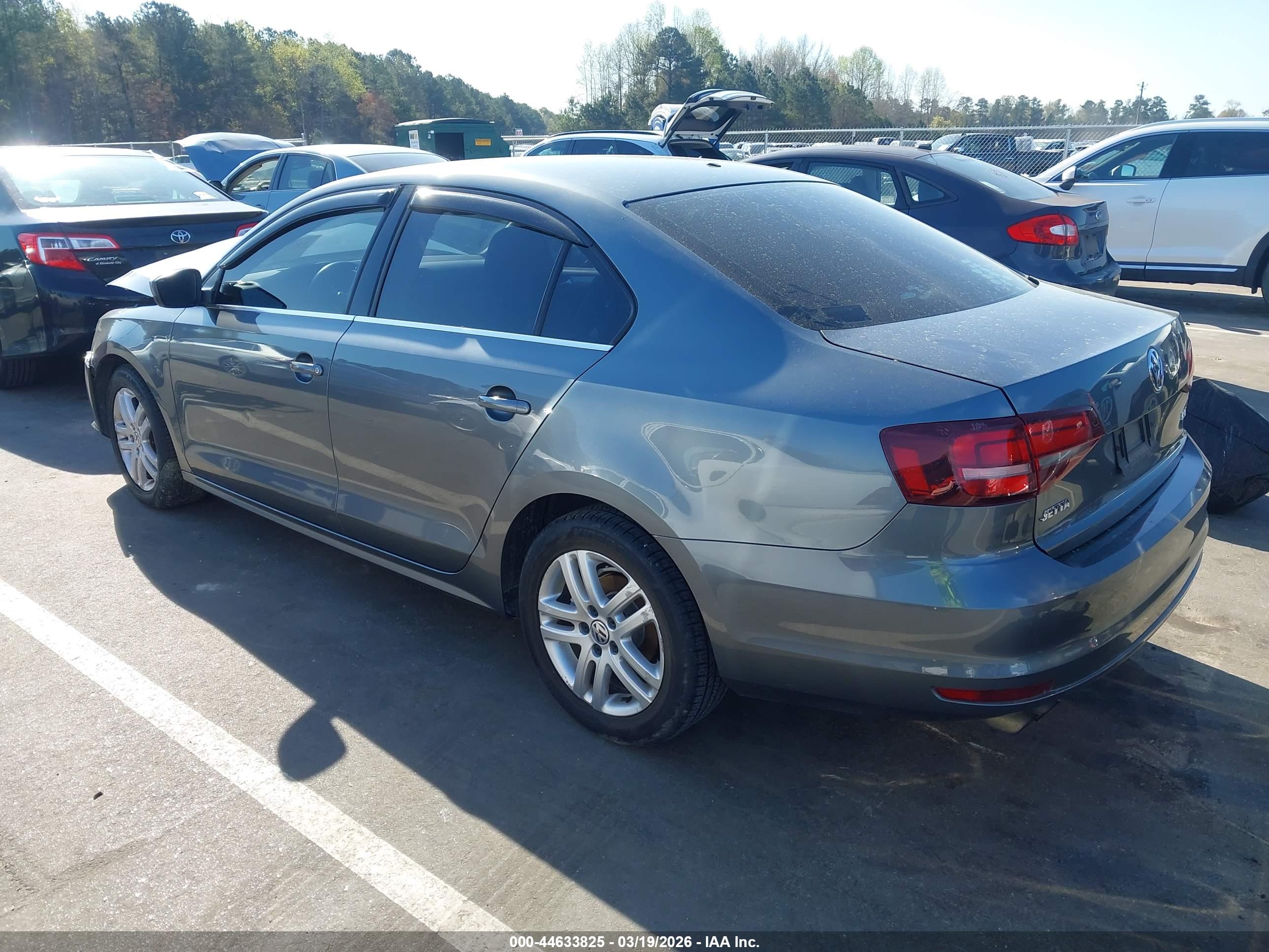 VOLKSWAGEN JETTA image 3