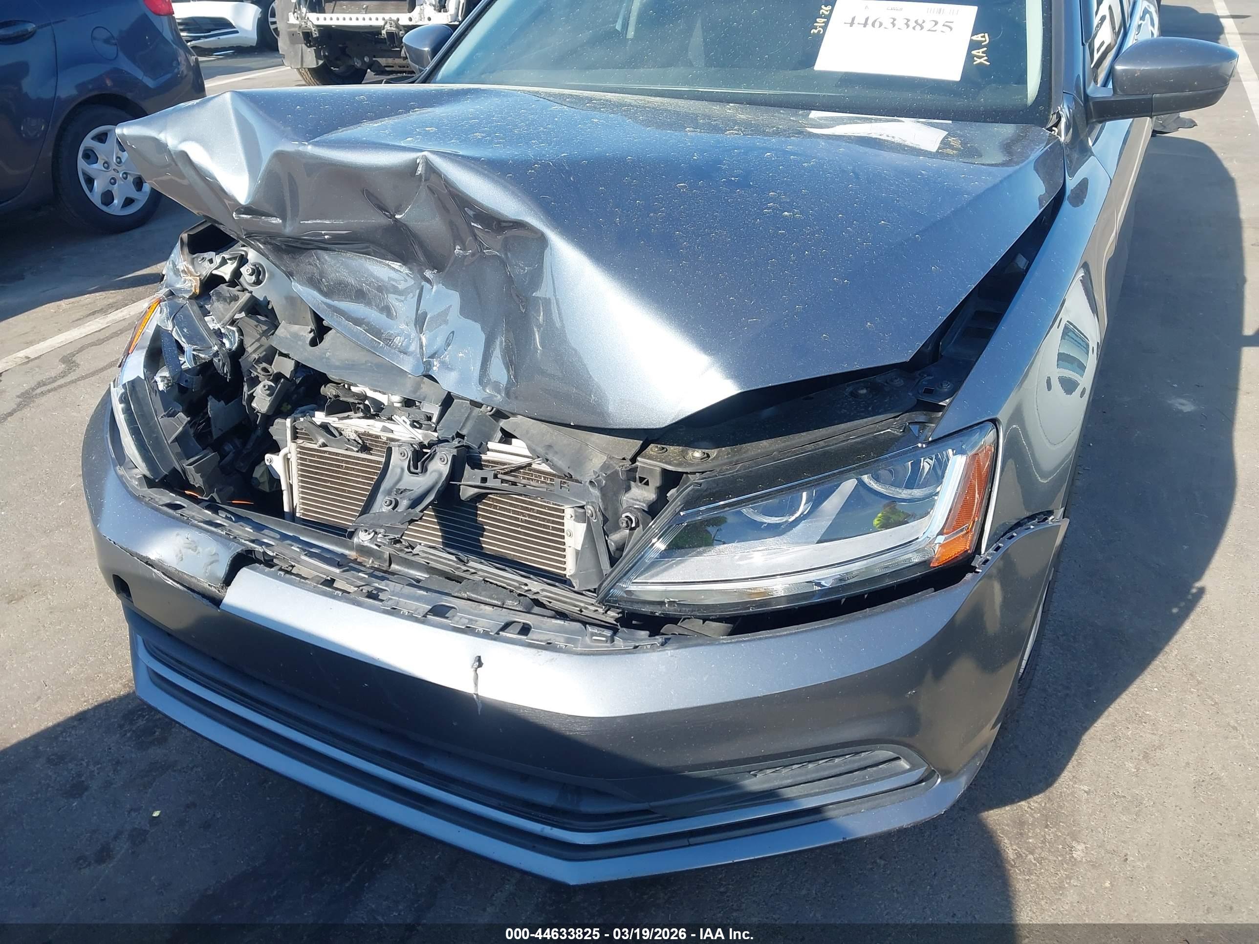 VOLKSWAGEN JETTA image 6