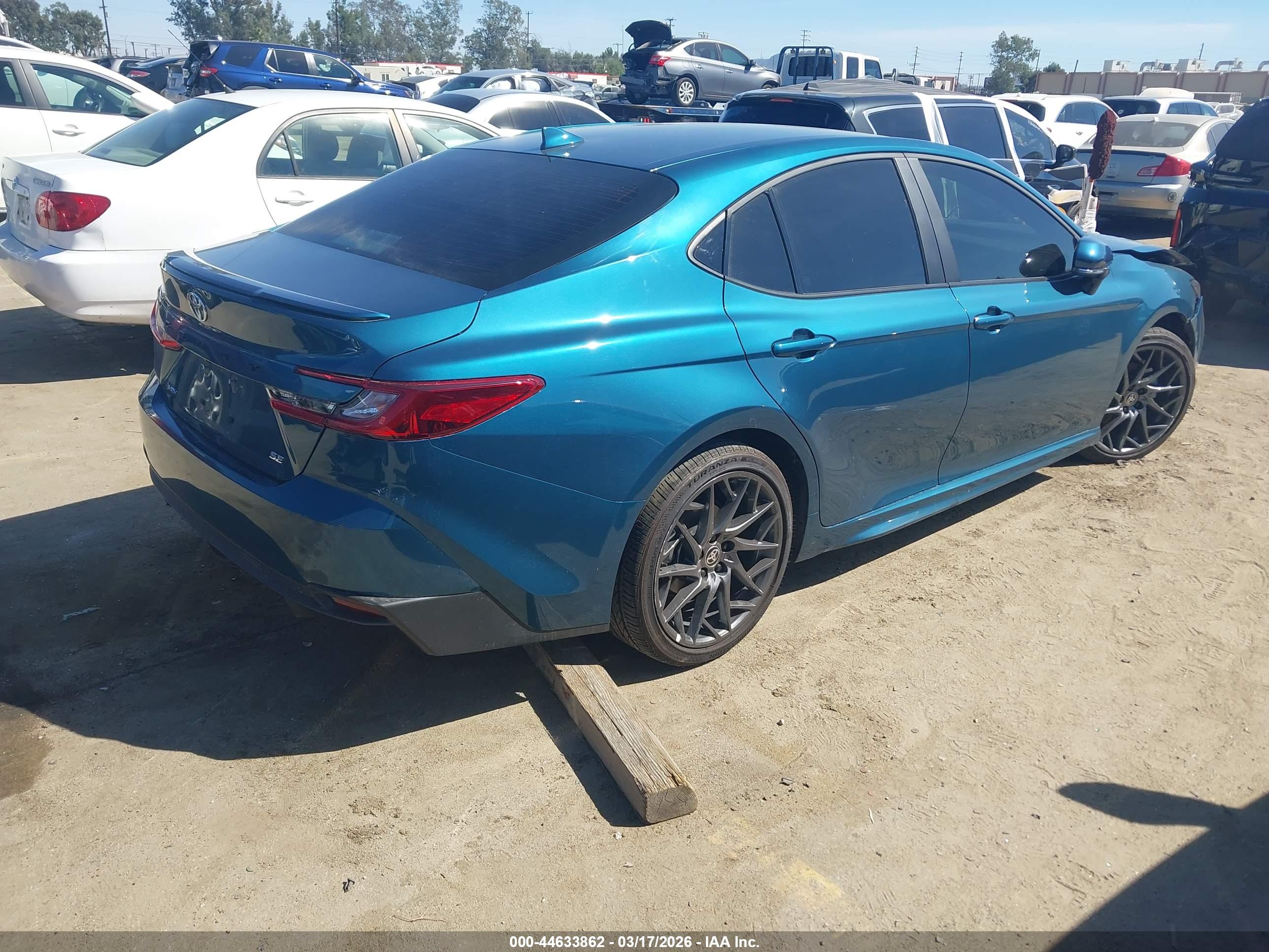 TOYOTA CAMRY image 4