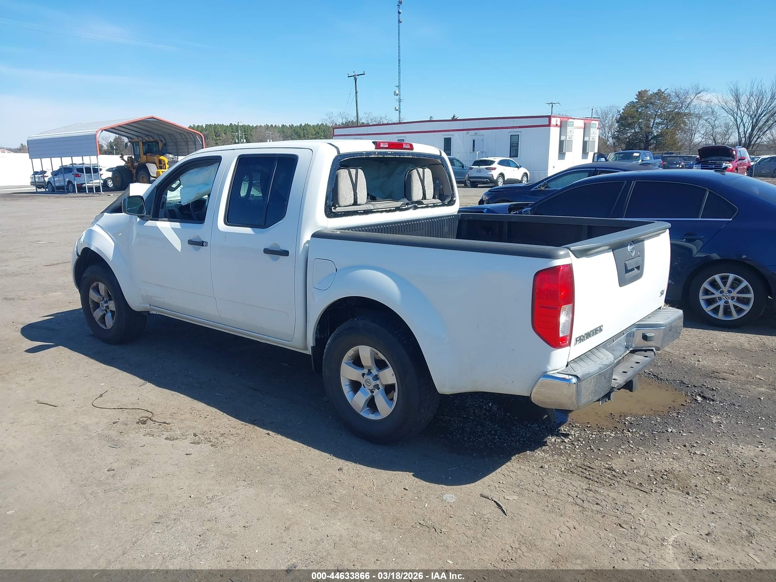 NISSAN FRONTIER image 3