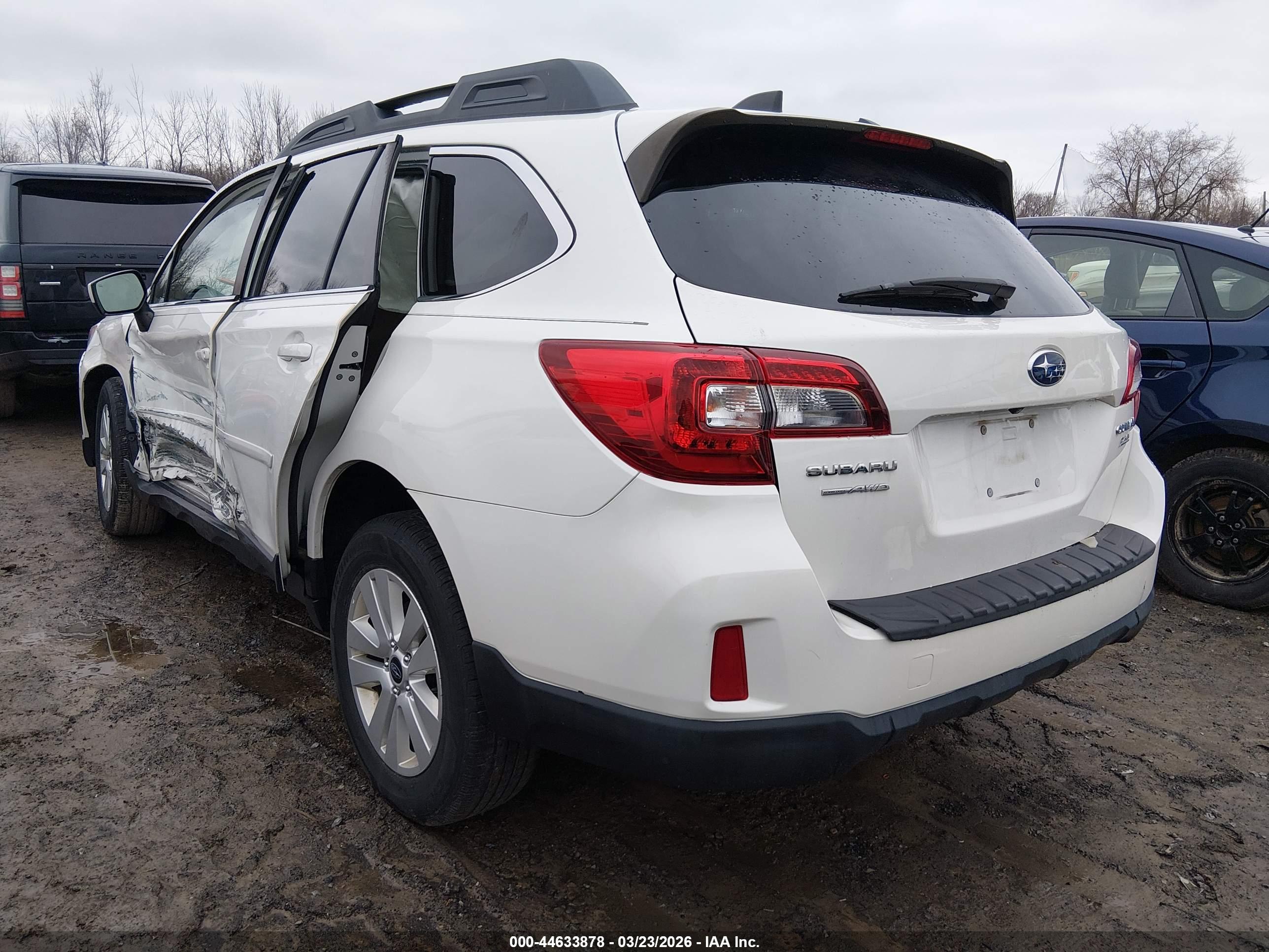 SUBARU OUTBACK image 3