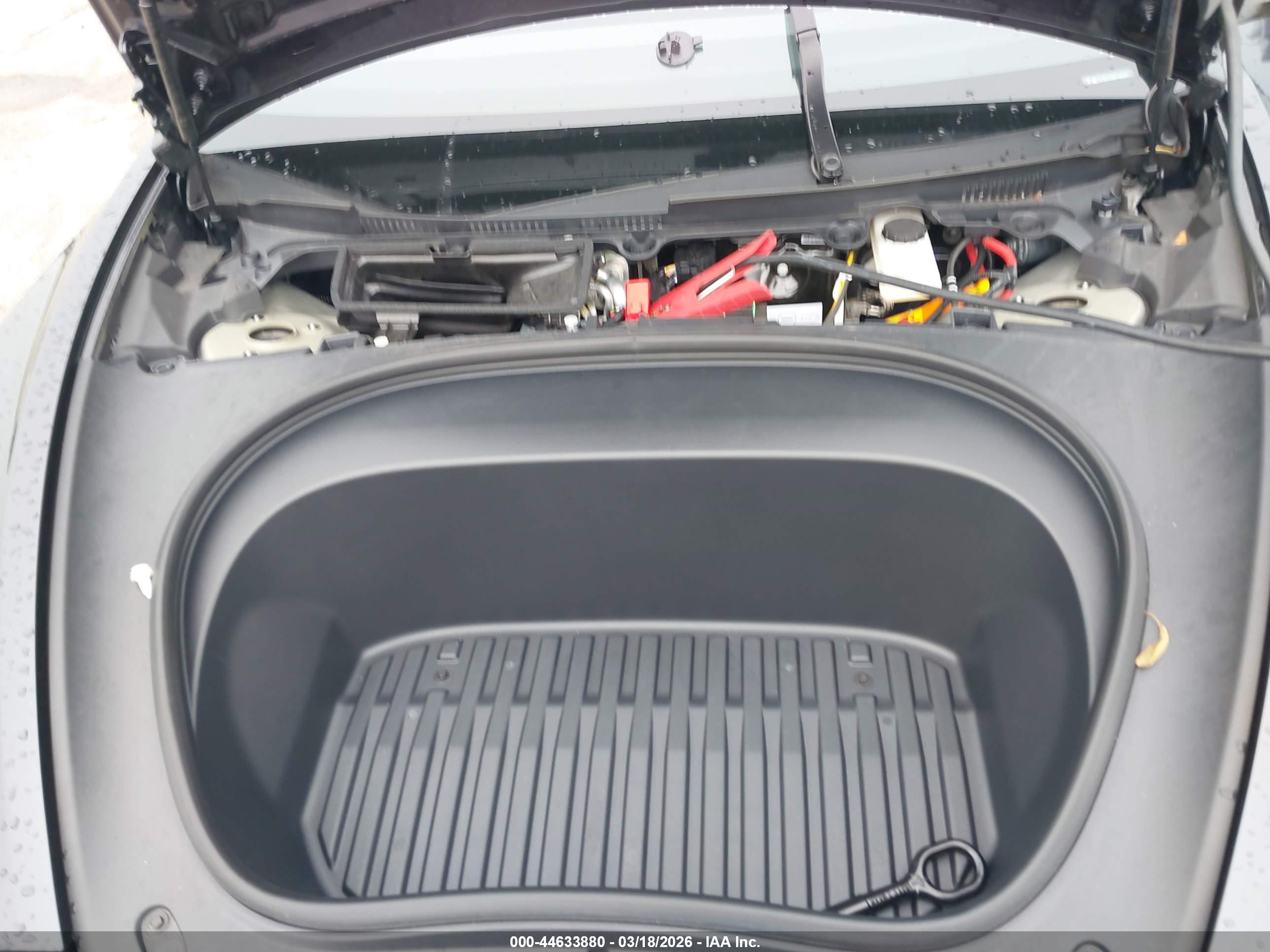 TESLA MODEL image 10