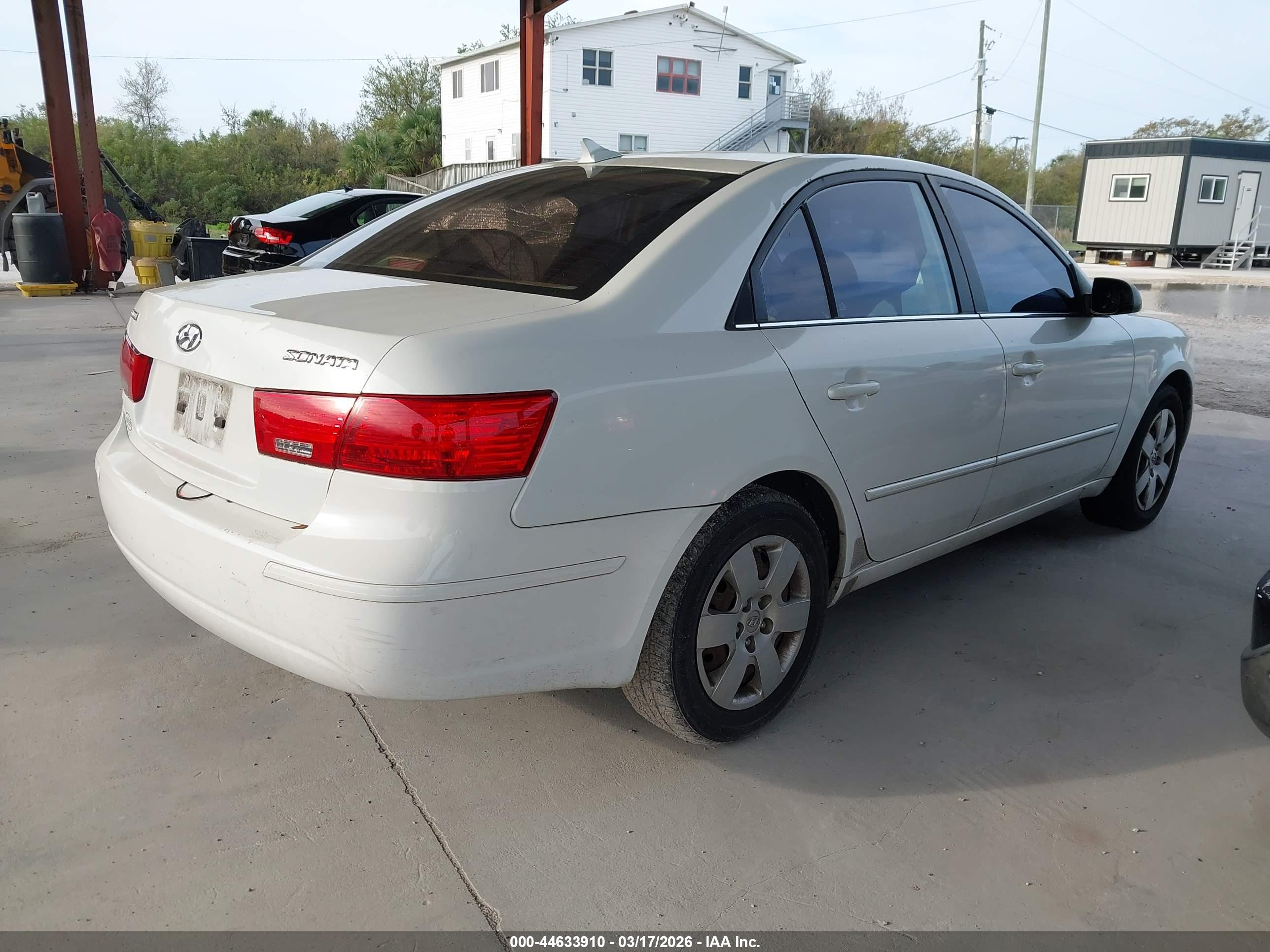 HYUNDAI SONATA image 4