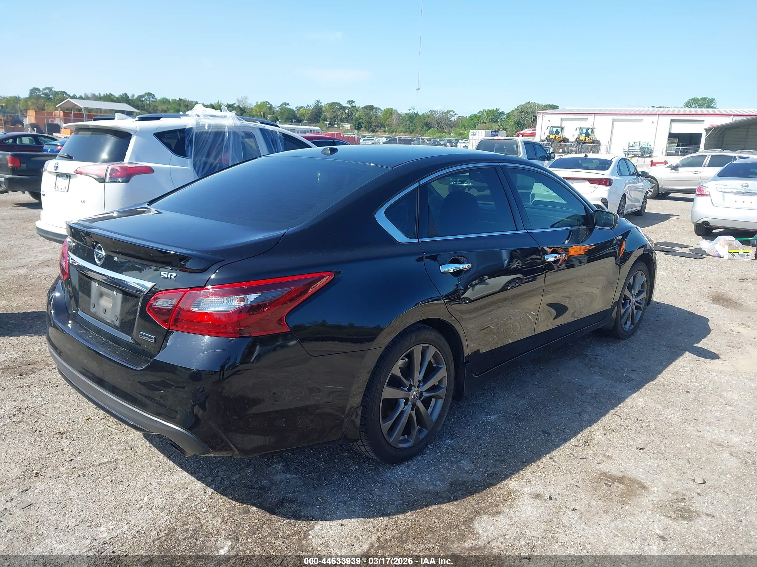 NISSAN ALTIMA image 4