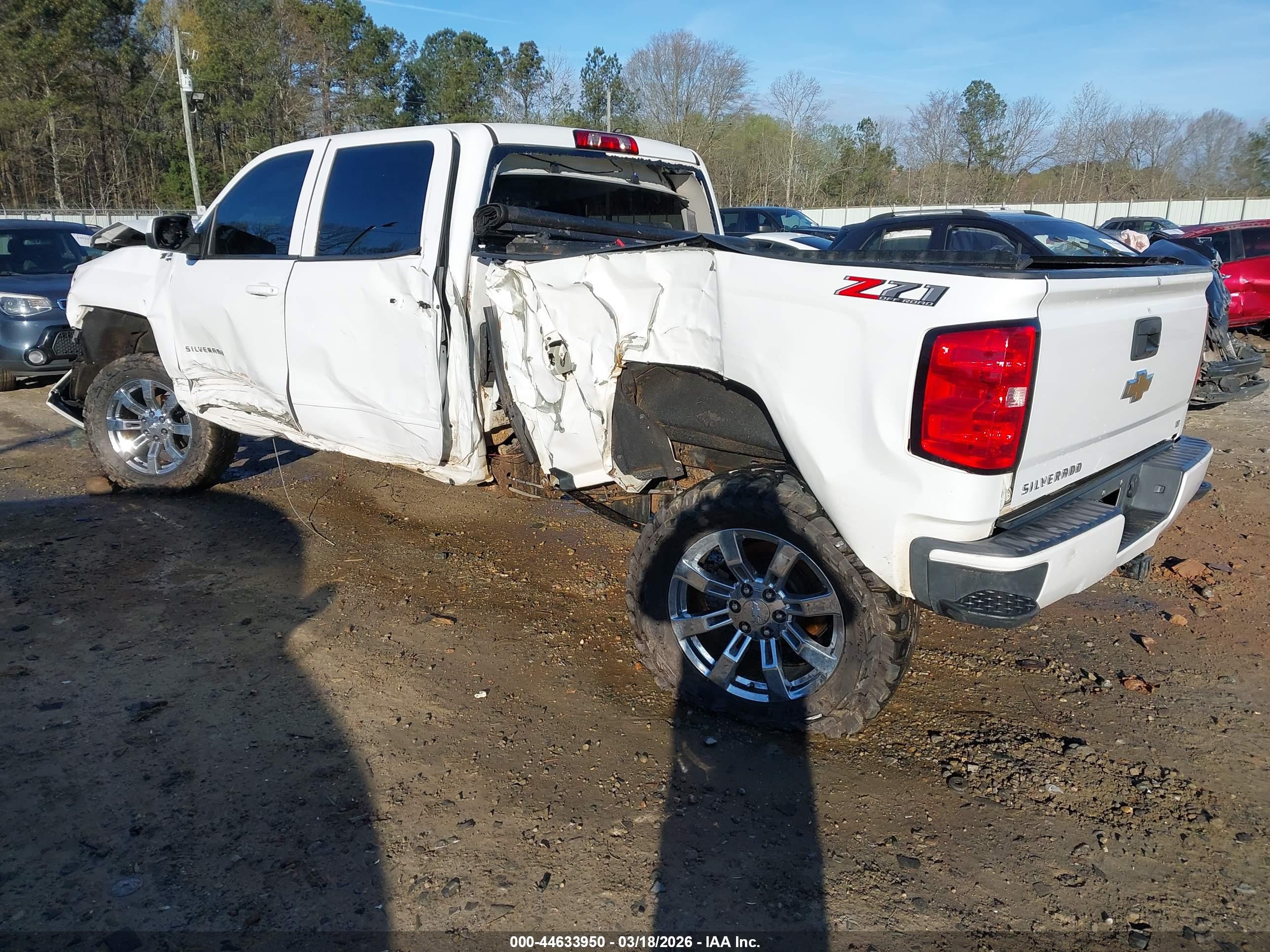 CHEVROLET SILVERADO image 3