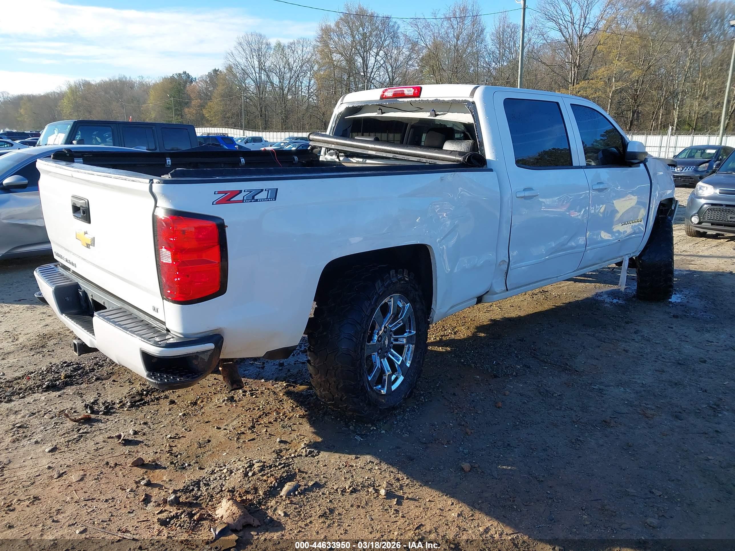 CHEVROLET SILVERADO image 4