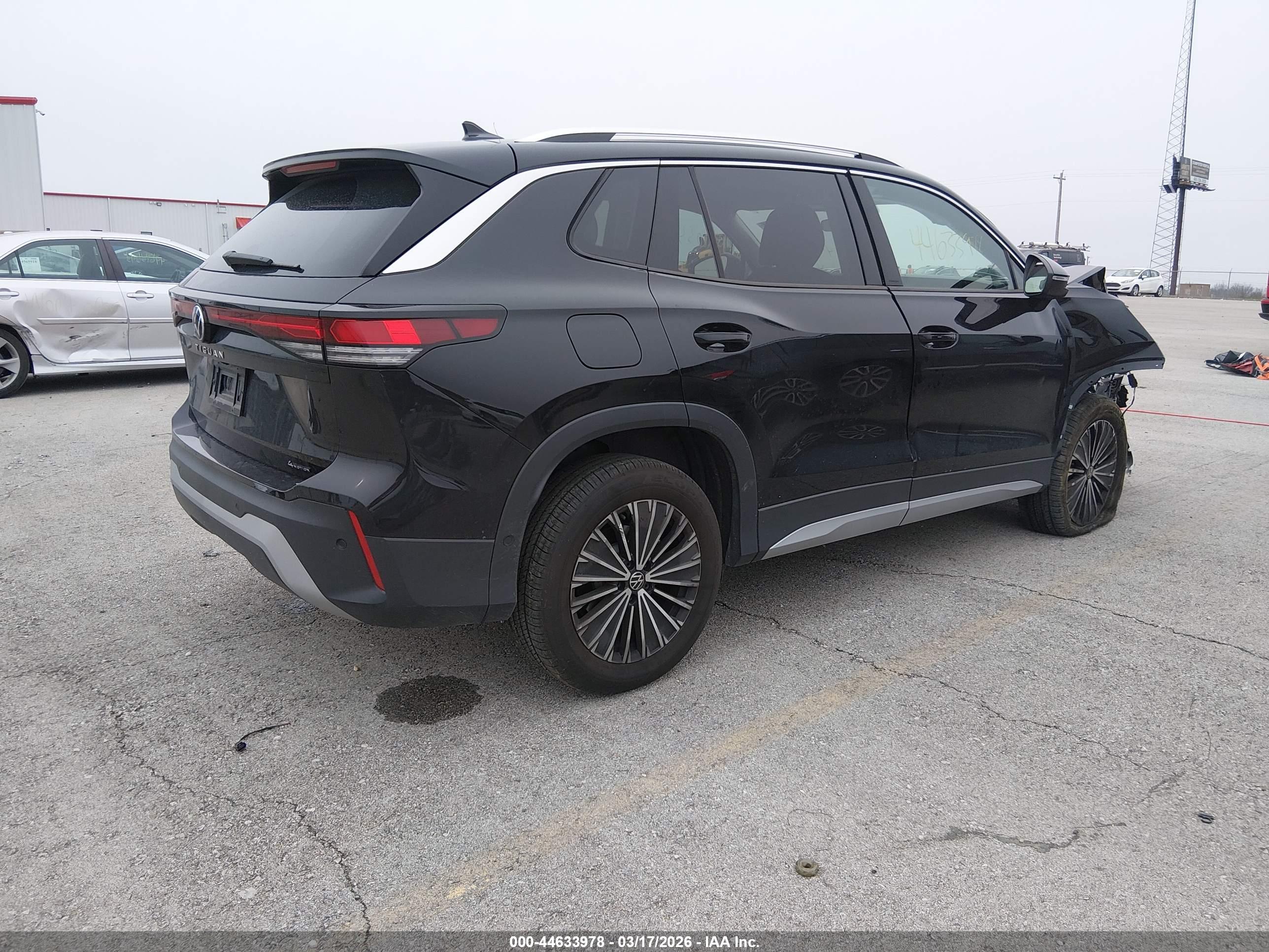 VOLKSWAGEN TIGUAN image 4