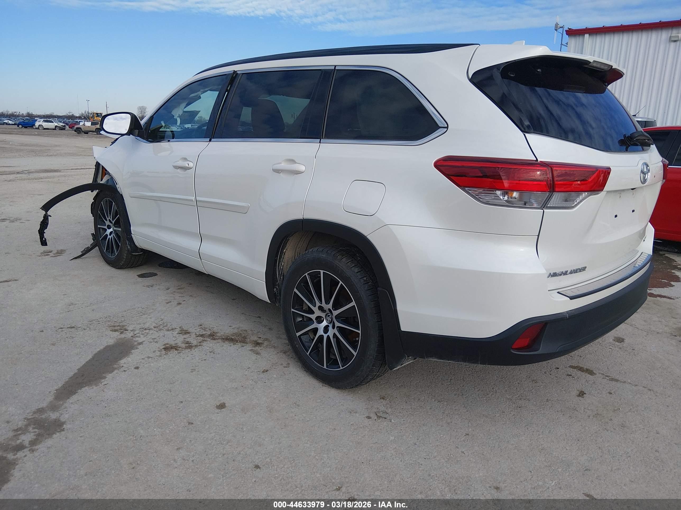 TOYOTA HIGHLANDER image 3