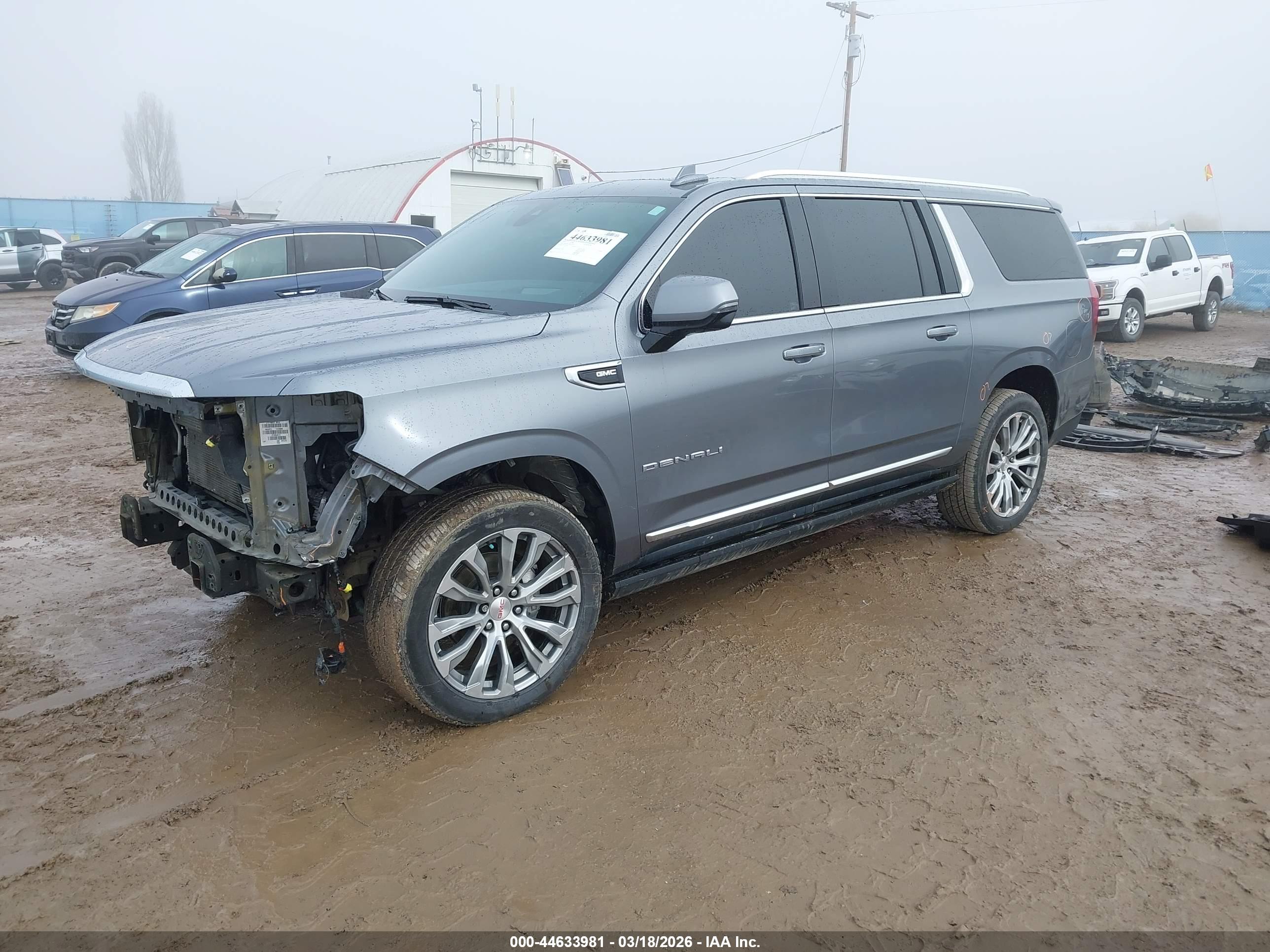 GMC YUKON image 2