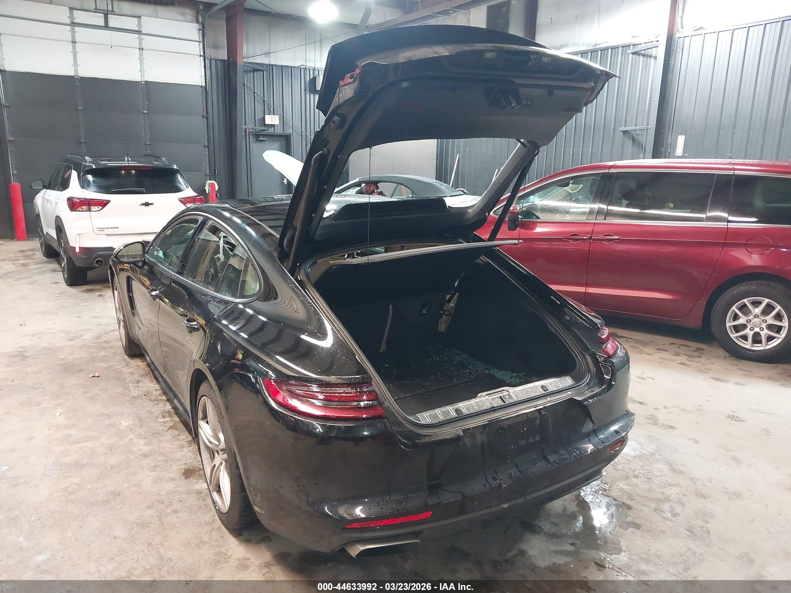 PORSCHE PANAMERA image 3