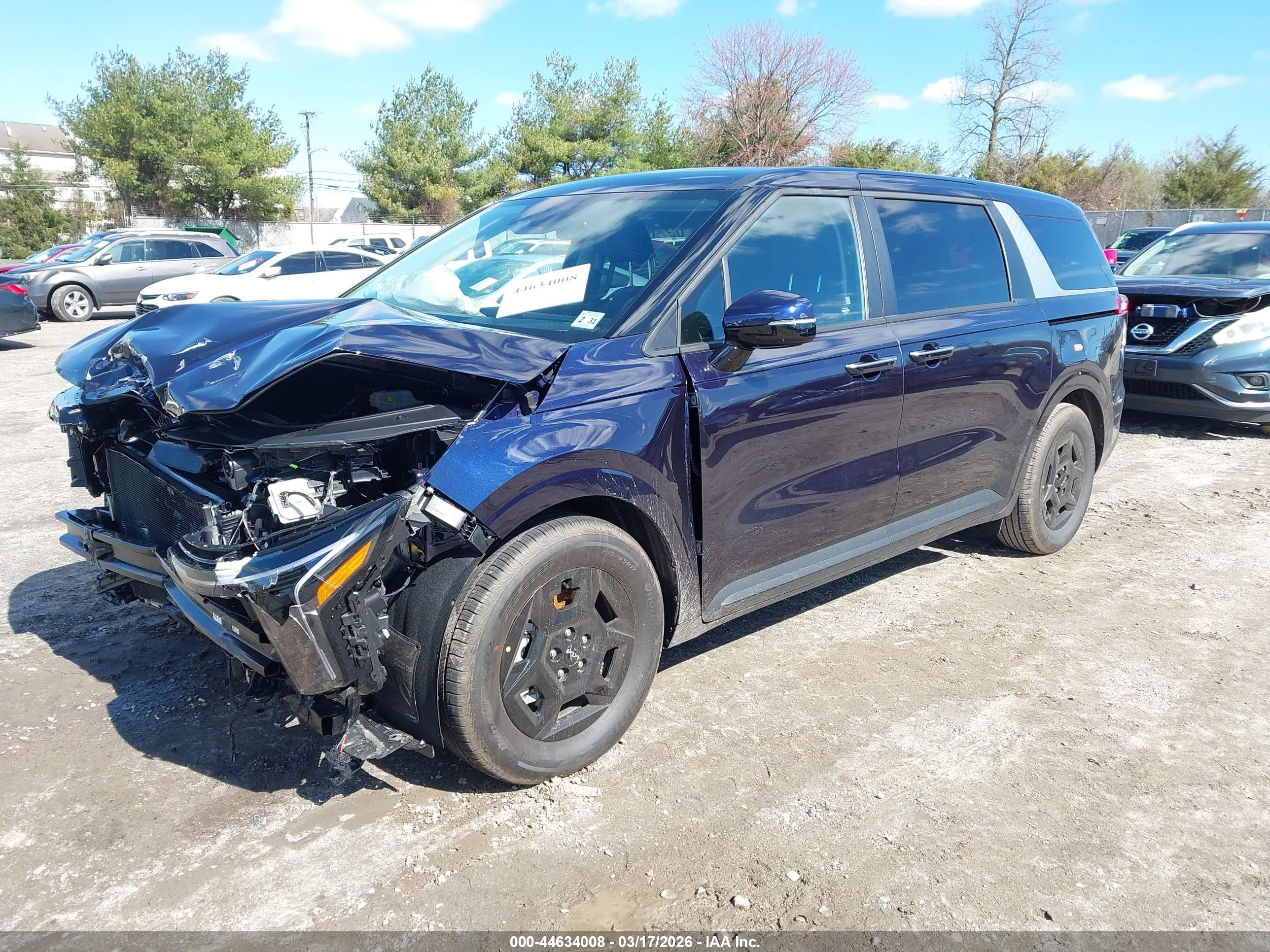 KIA CARNIVAL image 2