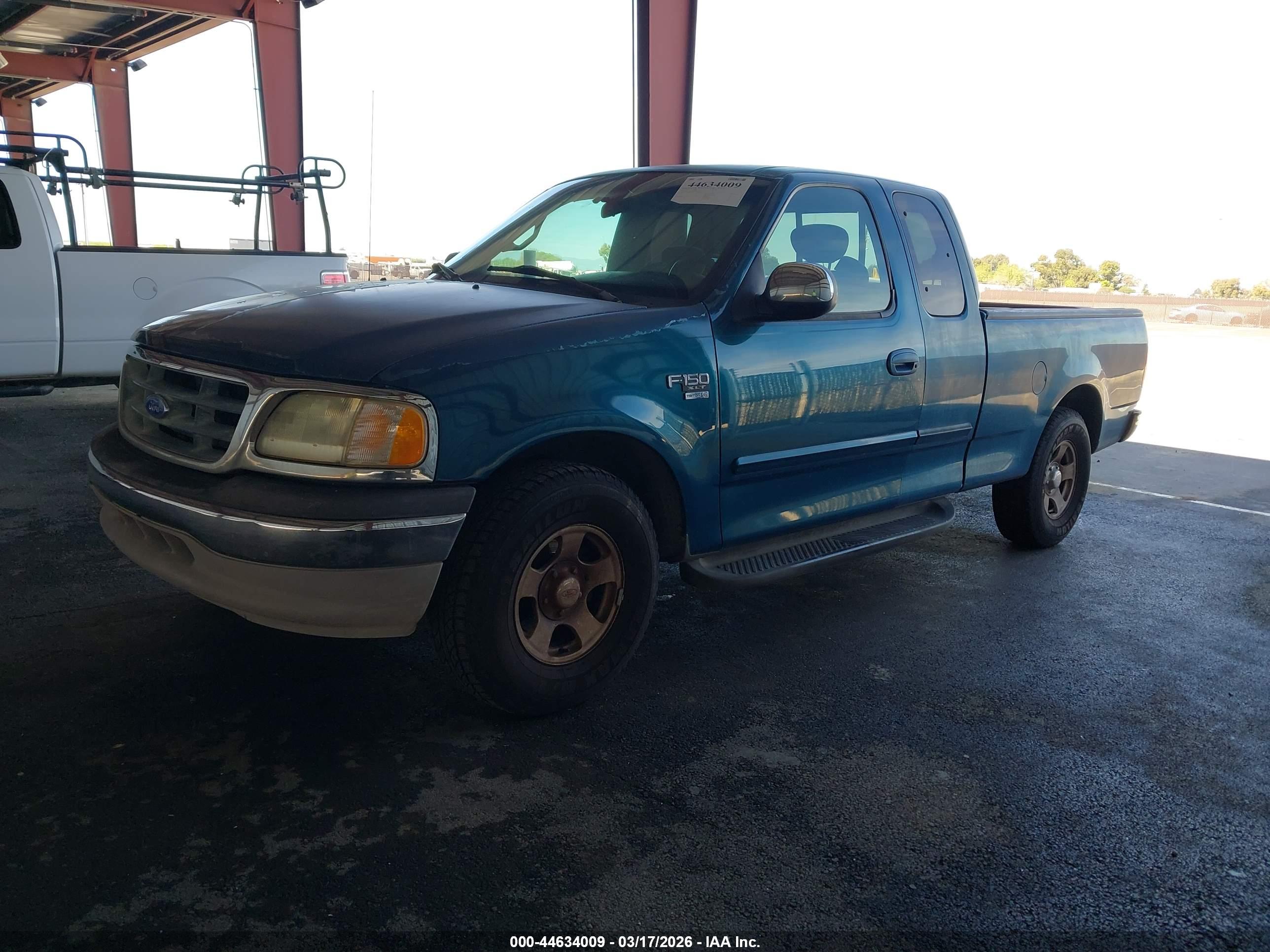 FORD F-150 image 2
