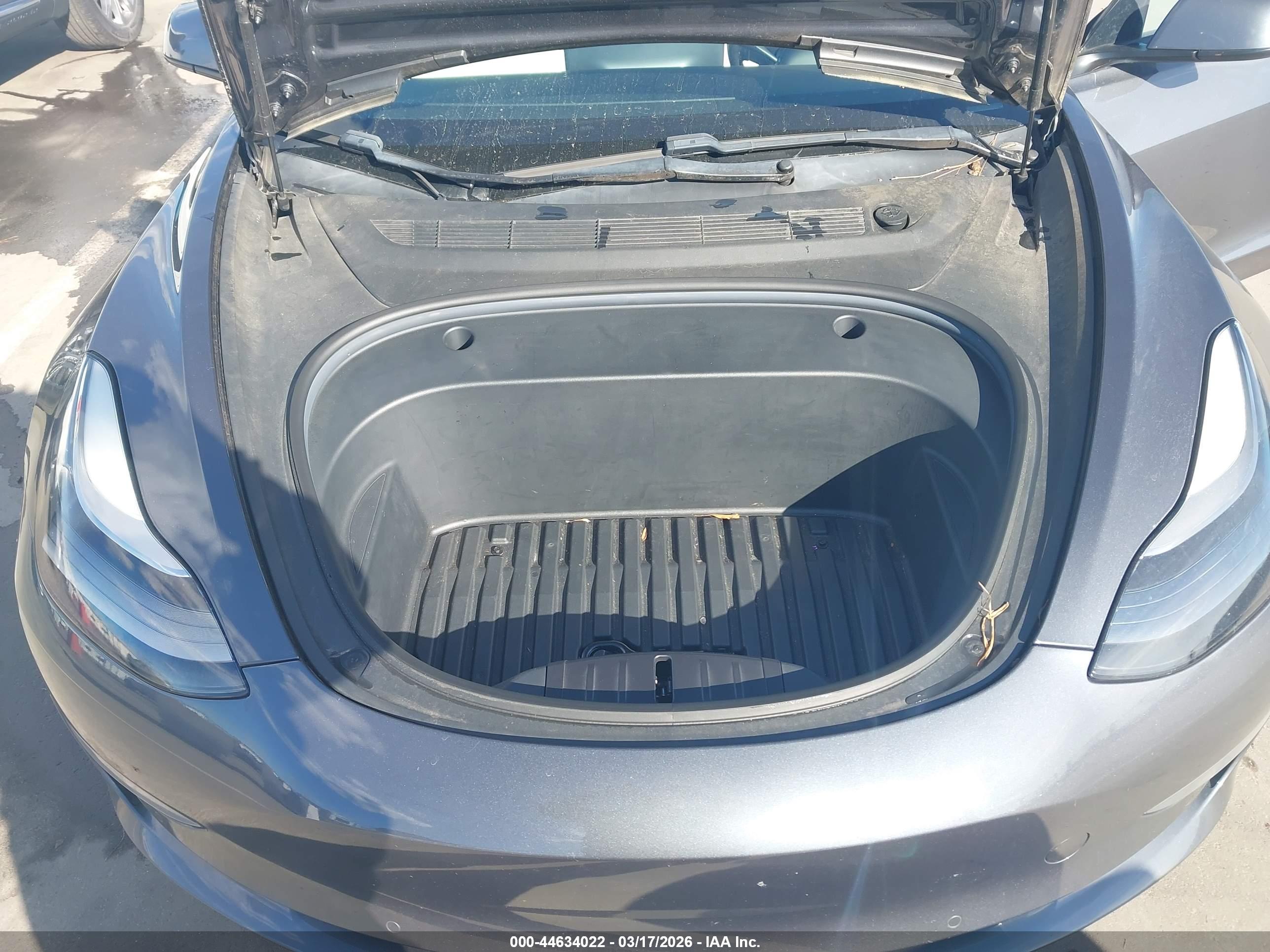 TESLA MODEL image 10