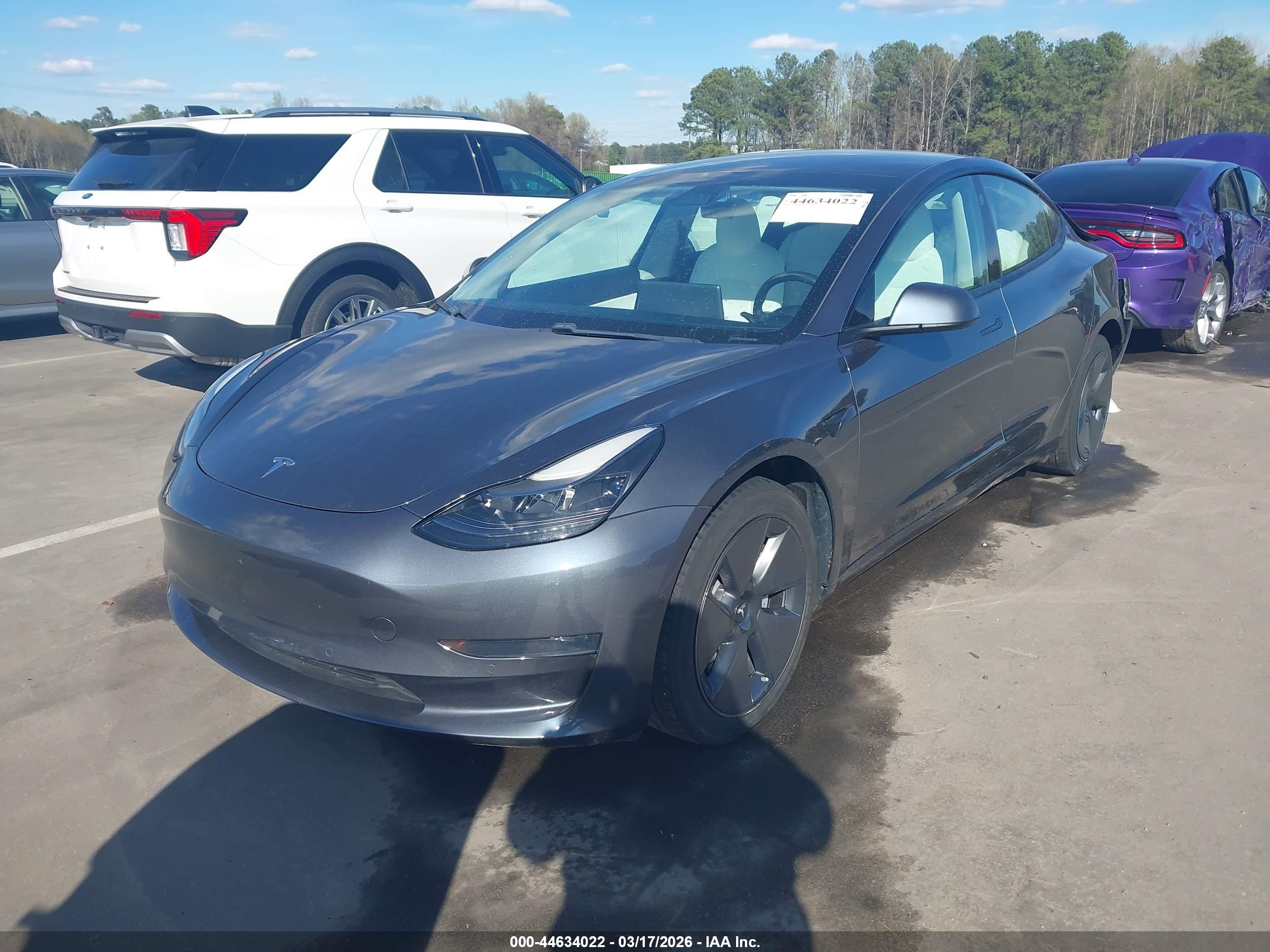 TESLA MODEL image 2