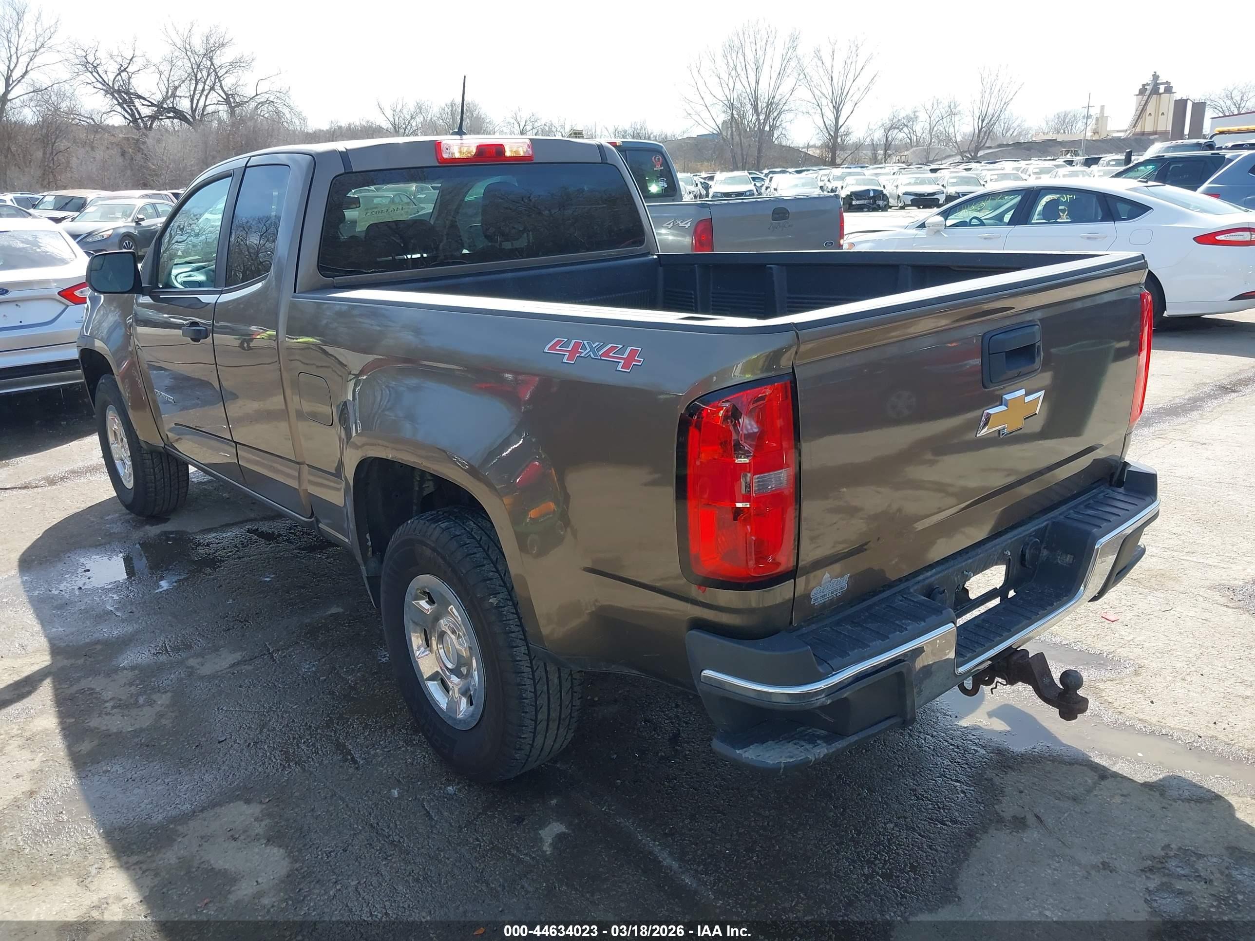 CHEVROLET COLORADO image 3