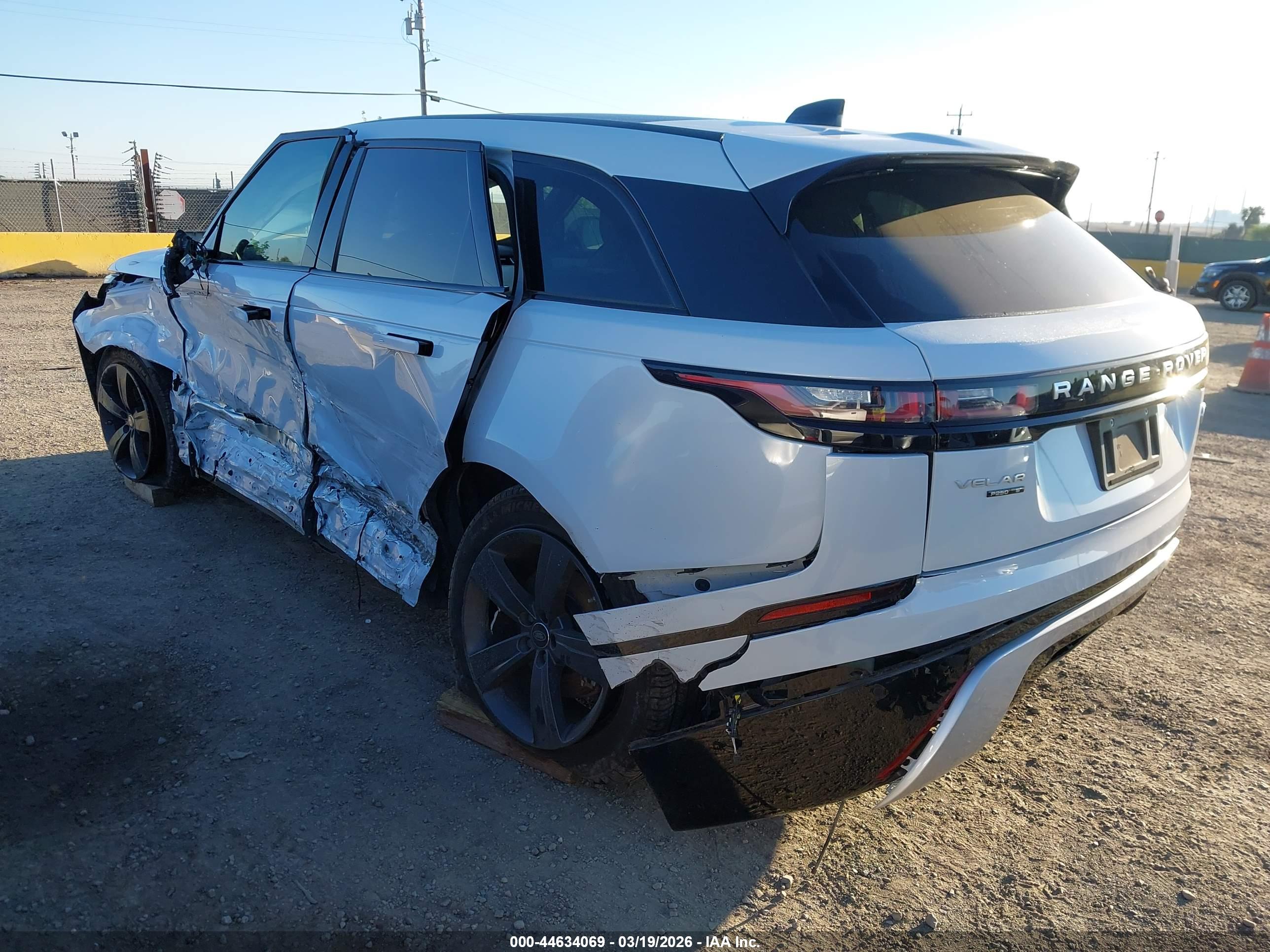 LAND ROVER image 3