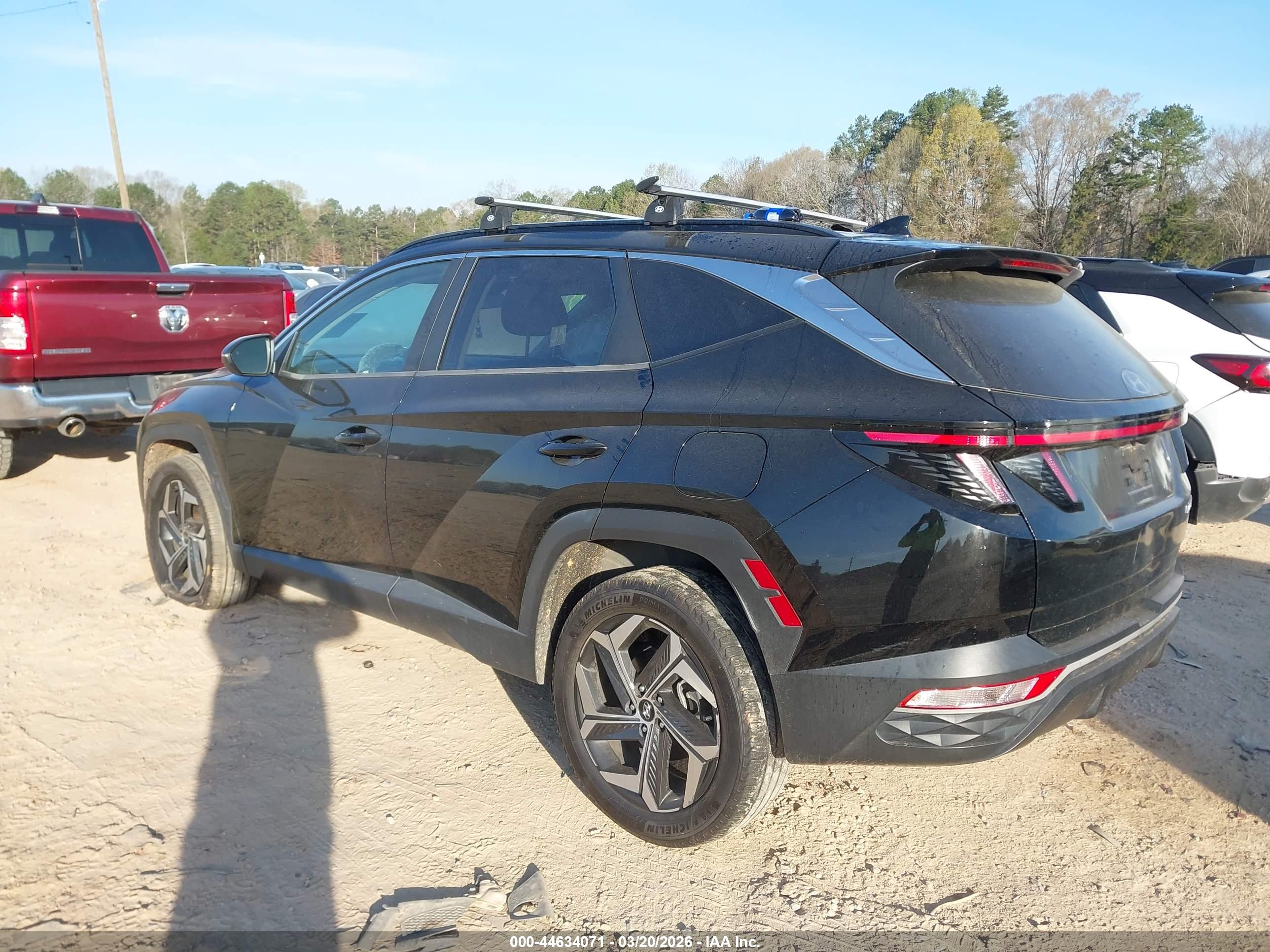 HYUNDAI TUCSON image 3