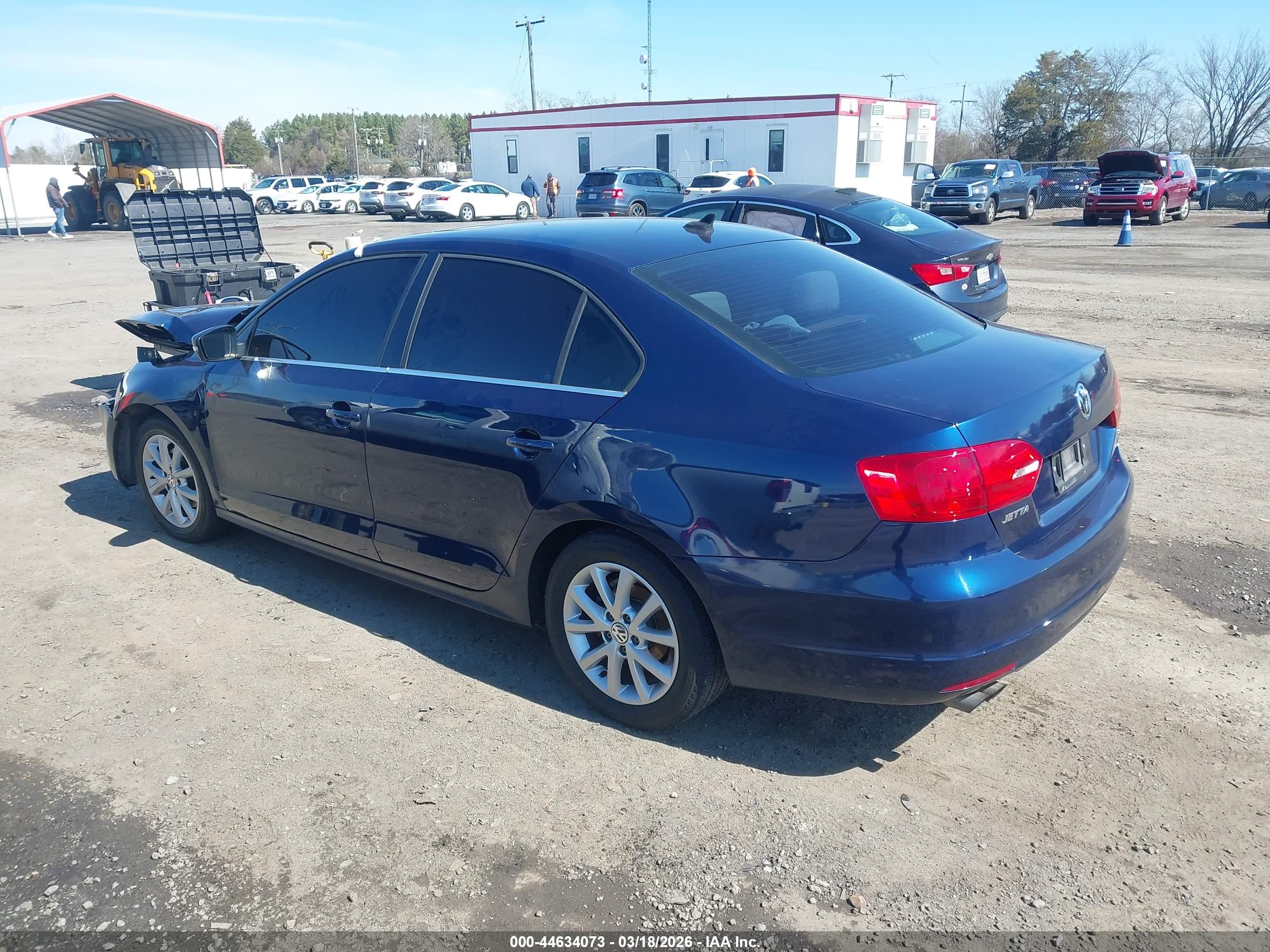 VOLKSWAGEN JETTA image 3