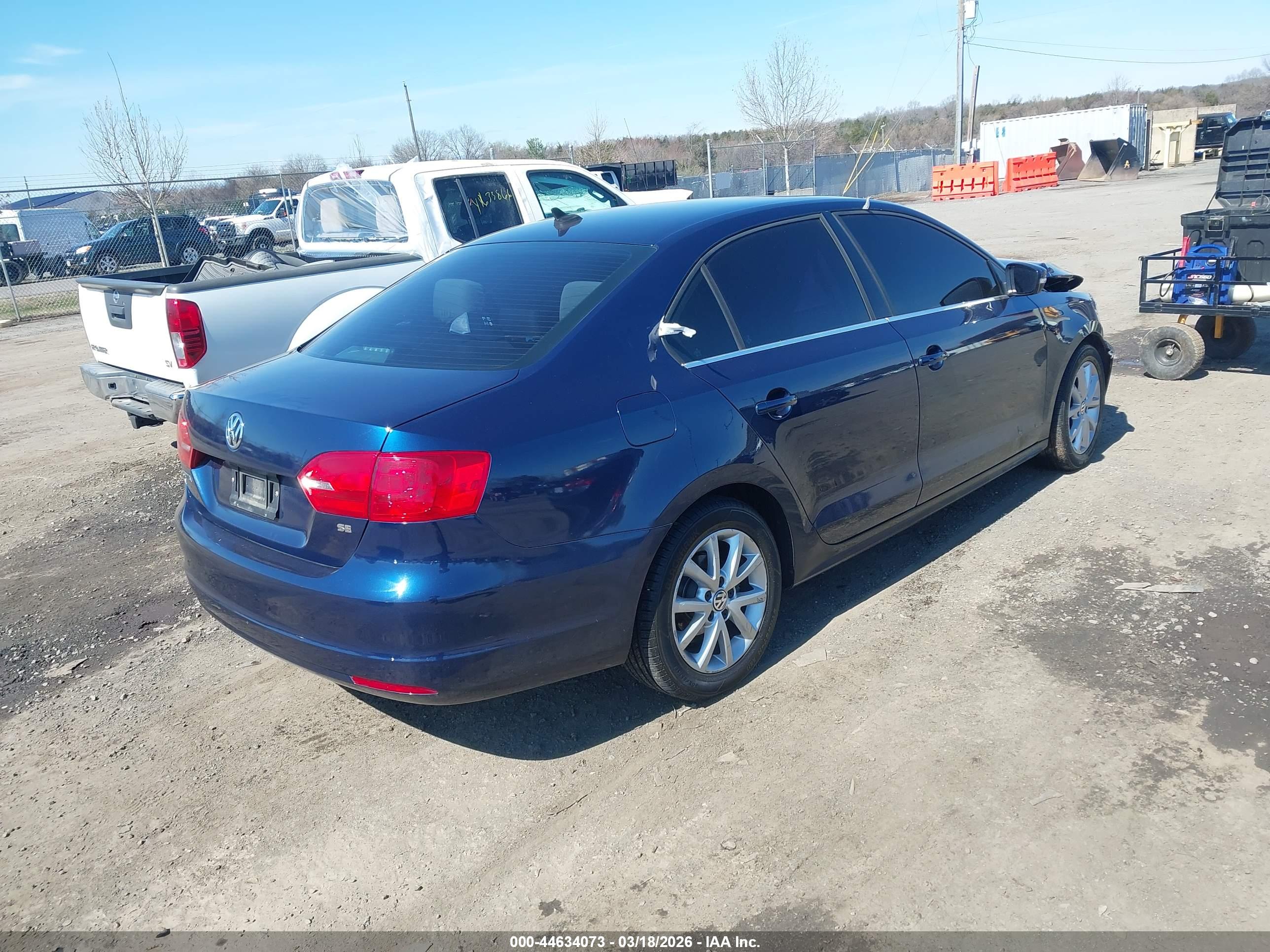 VOLKSWAGEN JETTA image 4