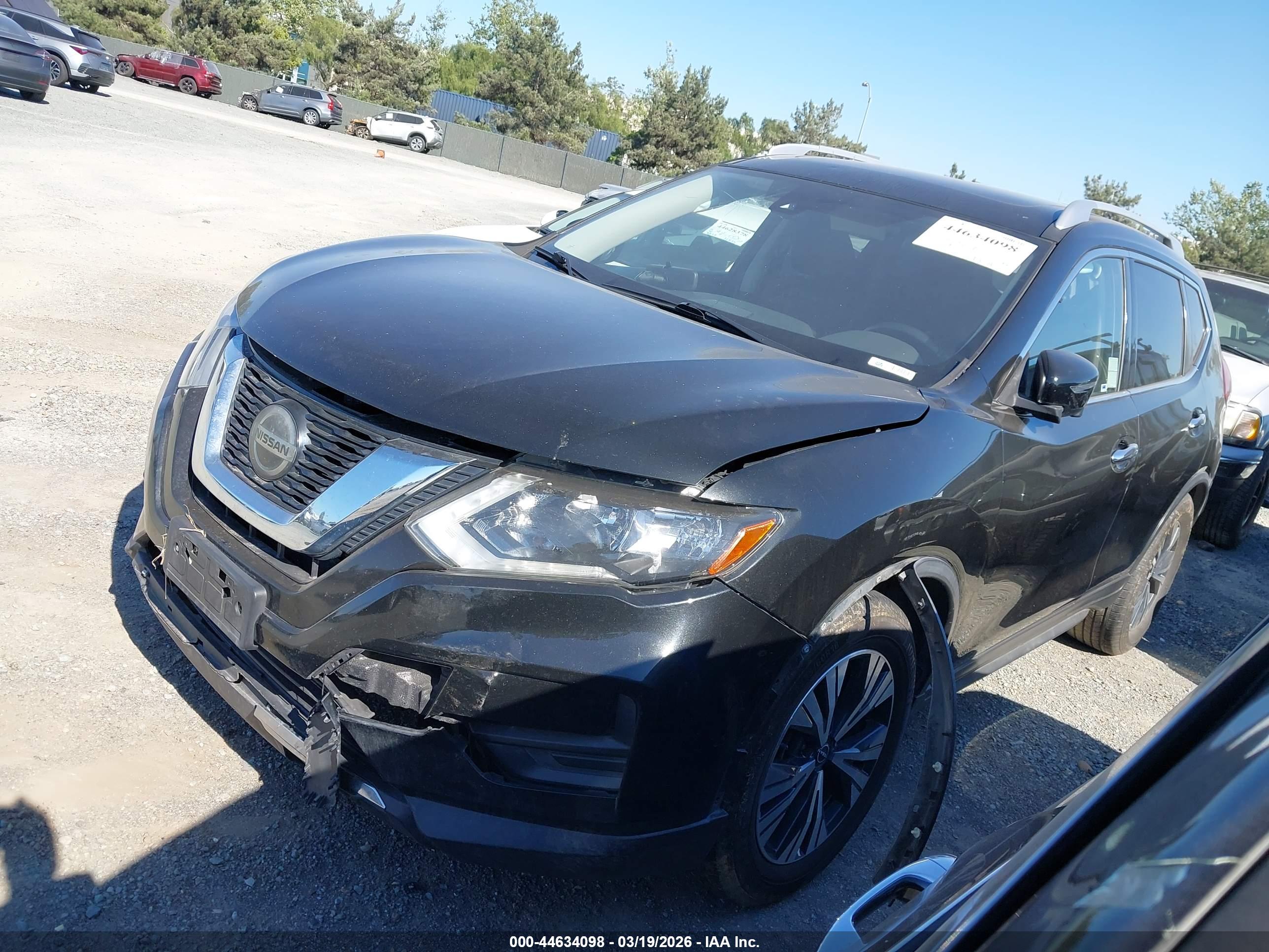 NISSAN ROGUE image 2