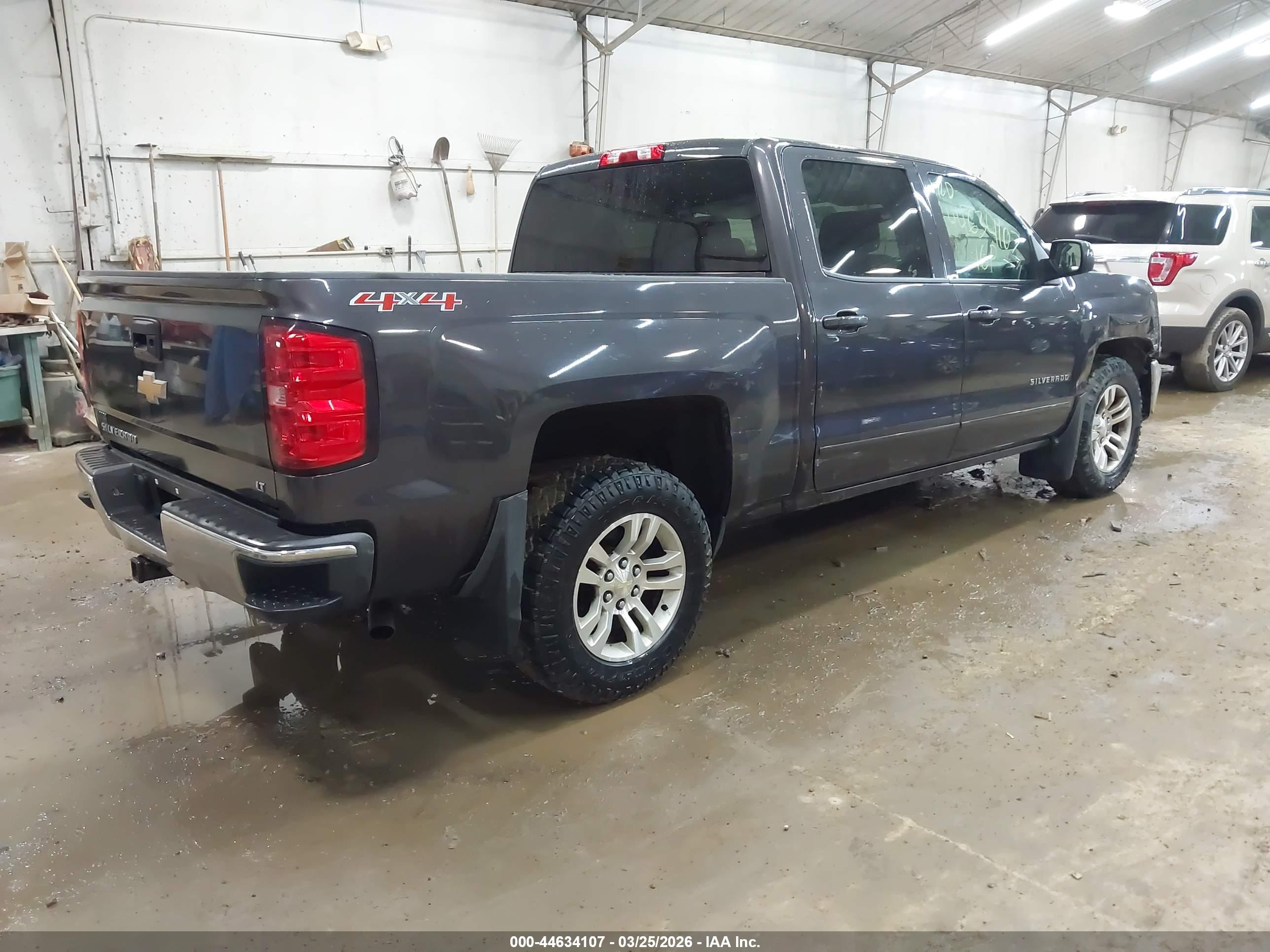 CHEVROLET SILVERADO image 4