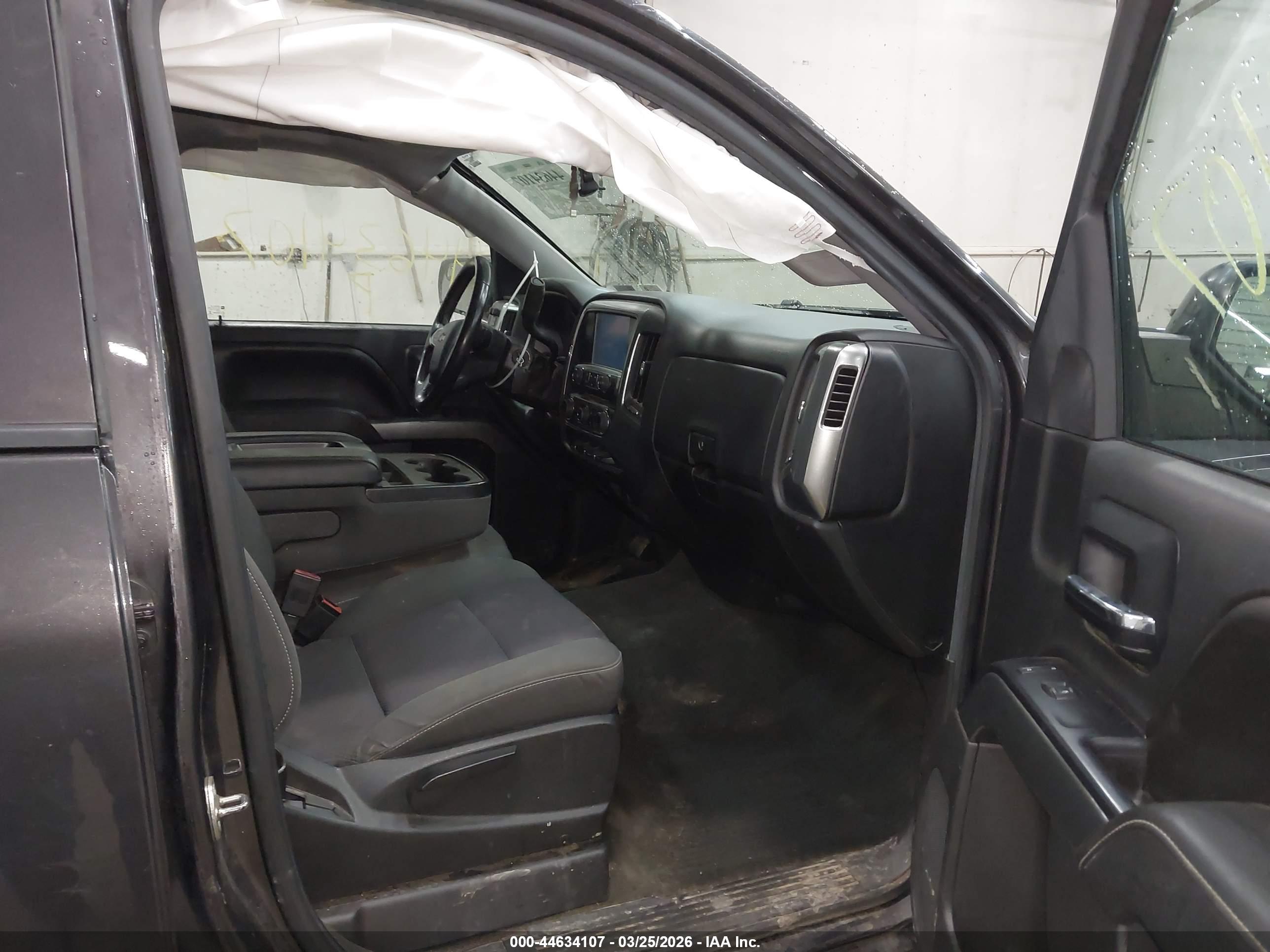 CHEVROLET SILVERADO image 5