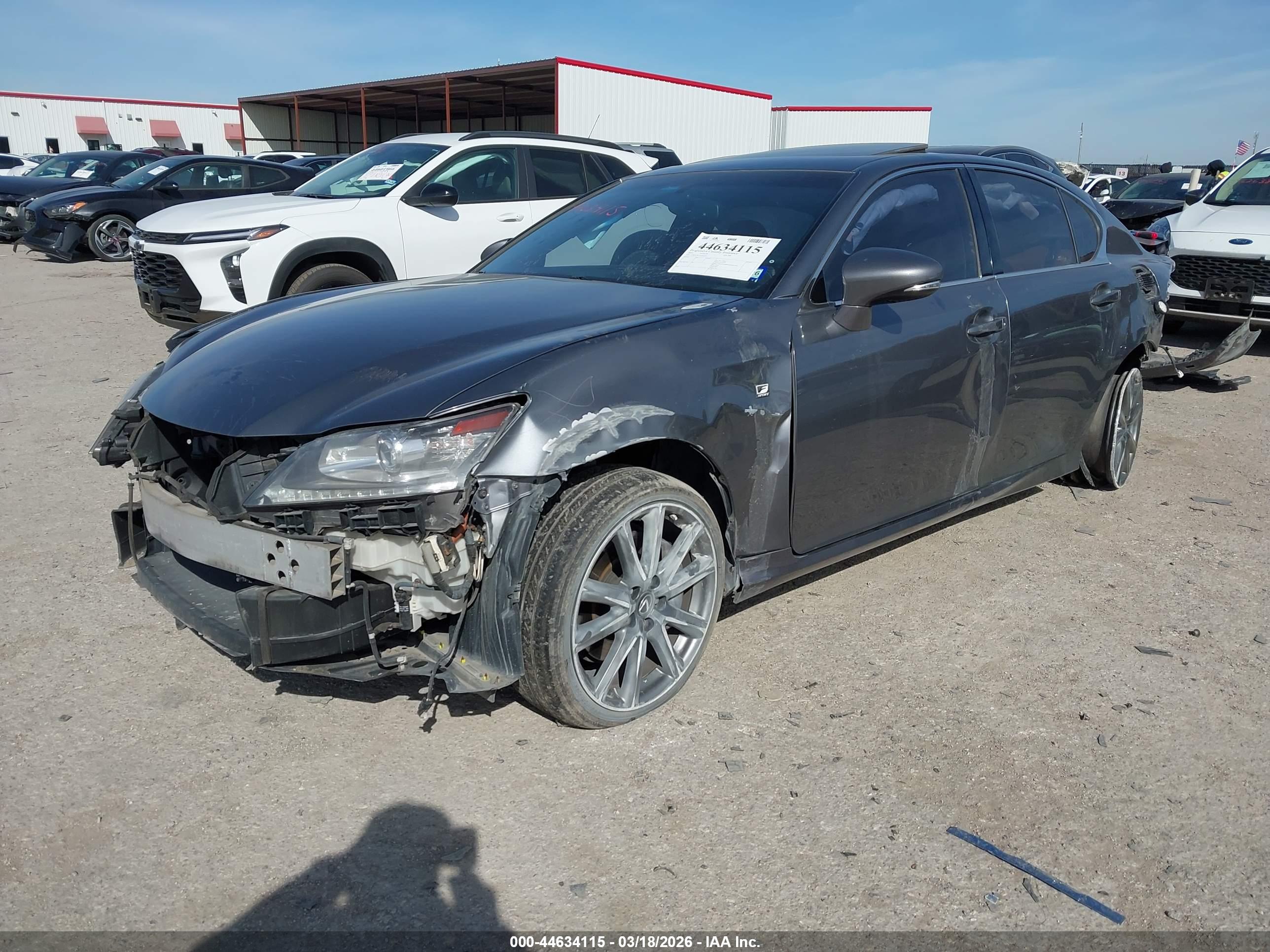LEXUS GS image 2