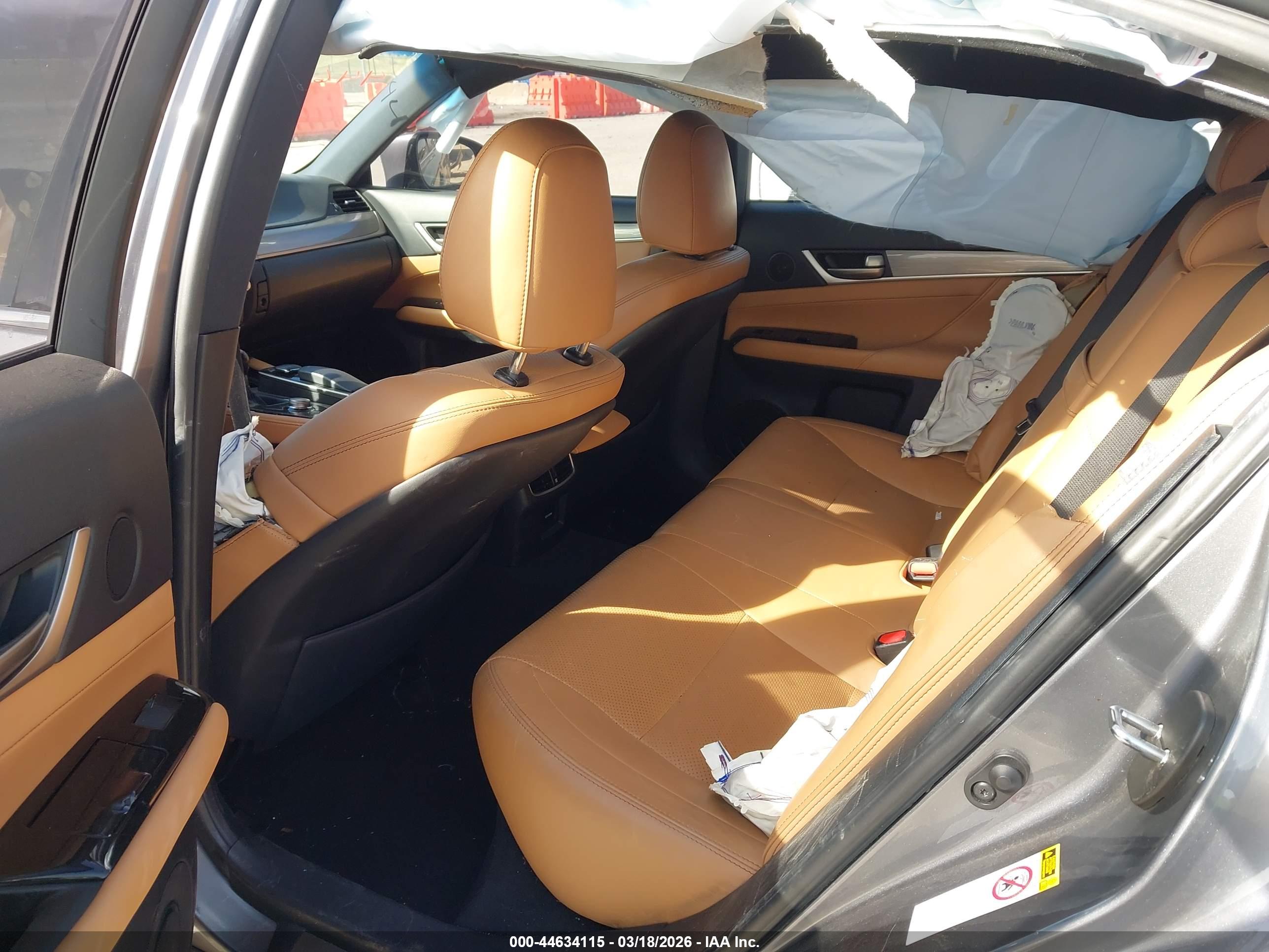 LEXUS GS image 8