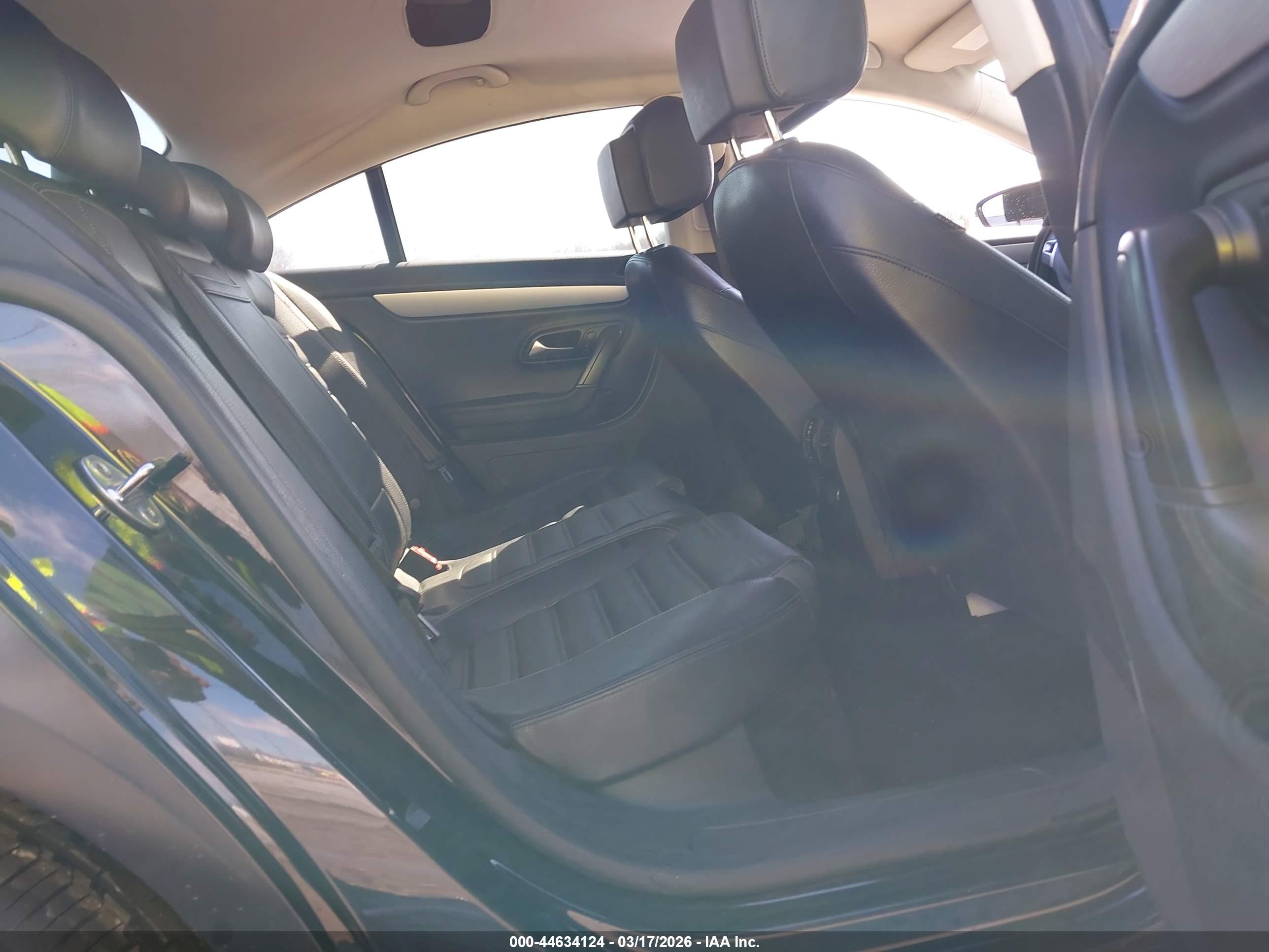 VOLKSWAGEN CC image 8