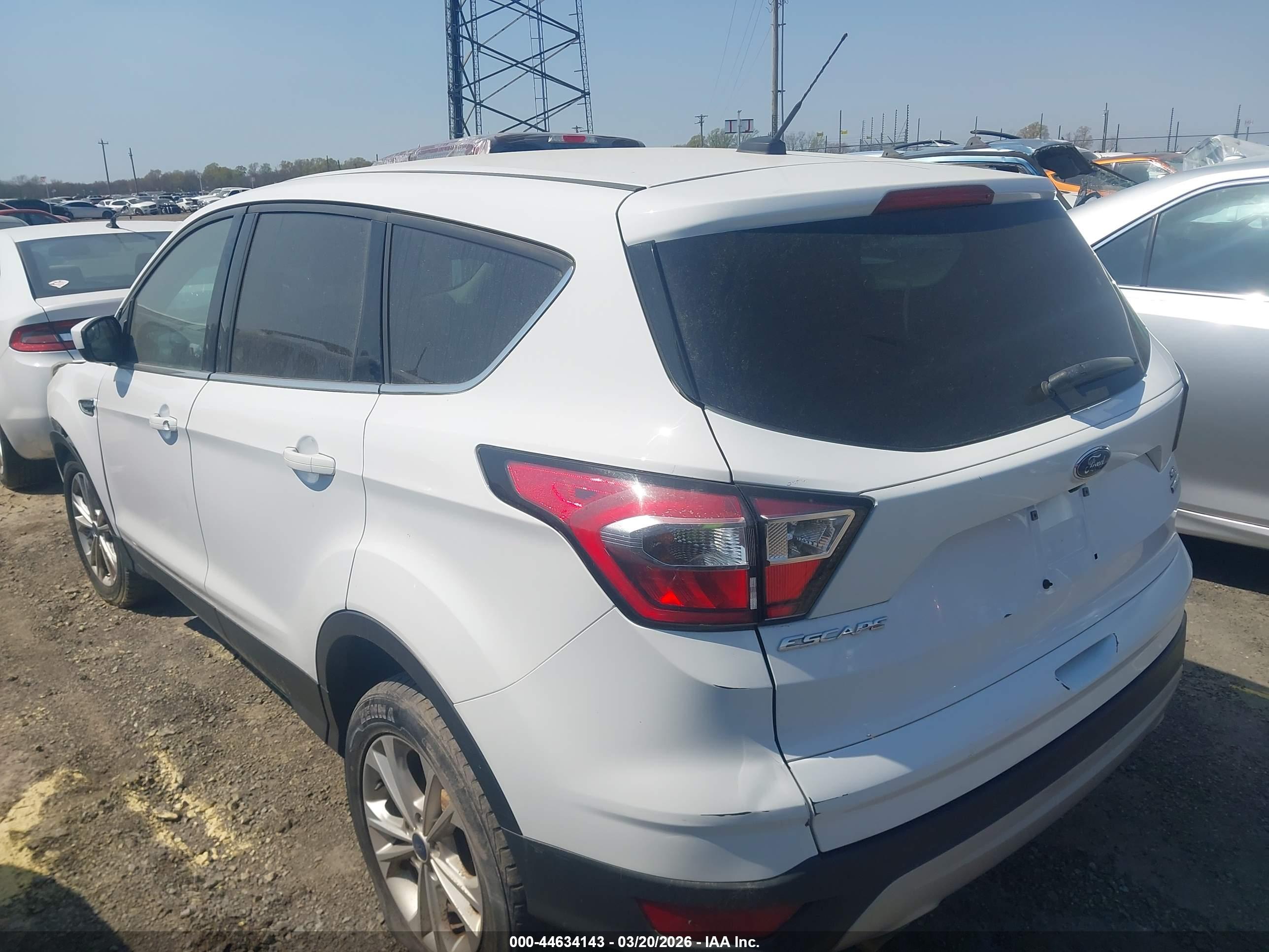 FORD ESCAPE image 3