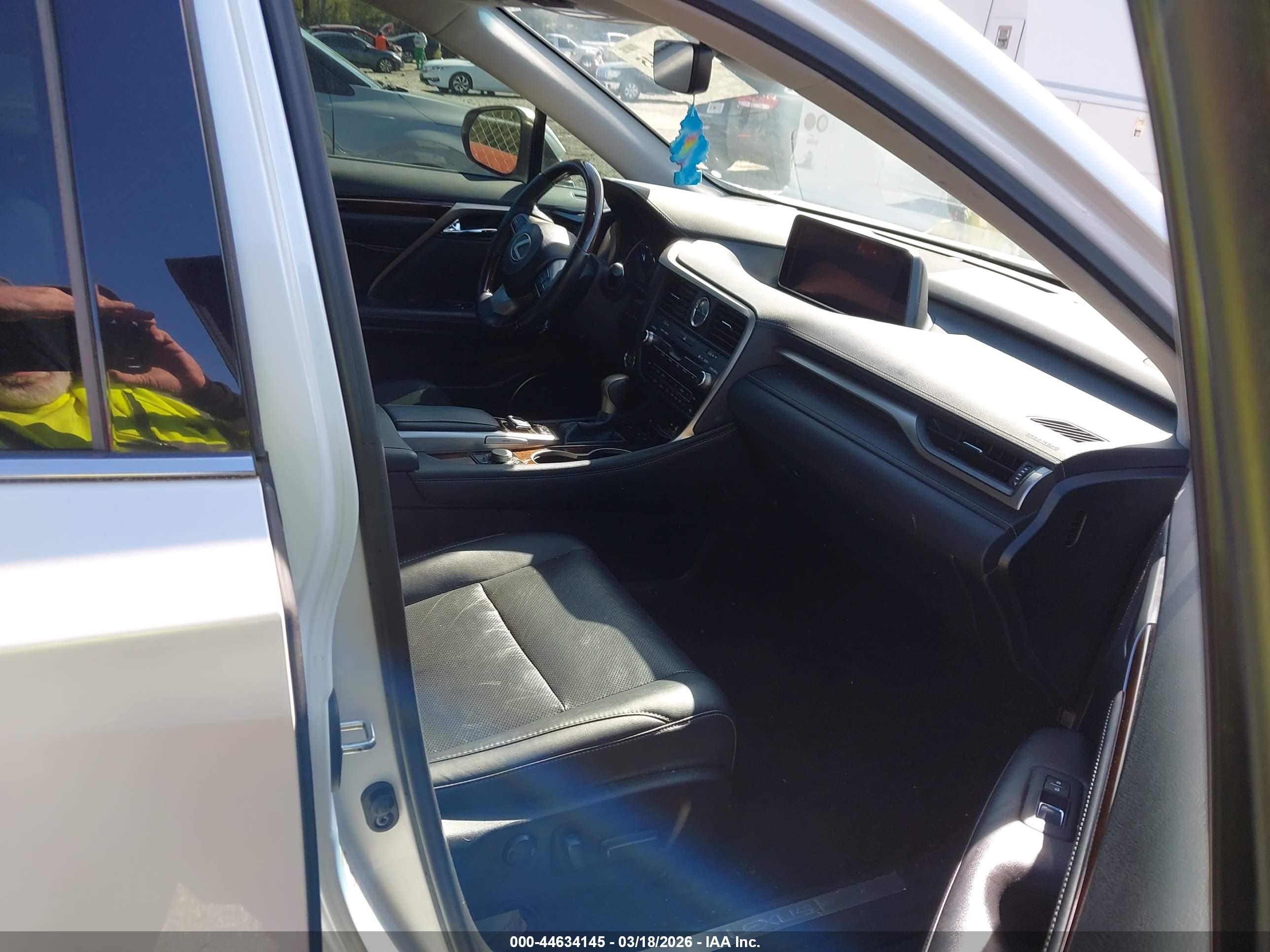 LEXUS RX image 5