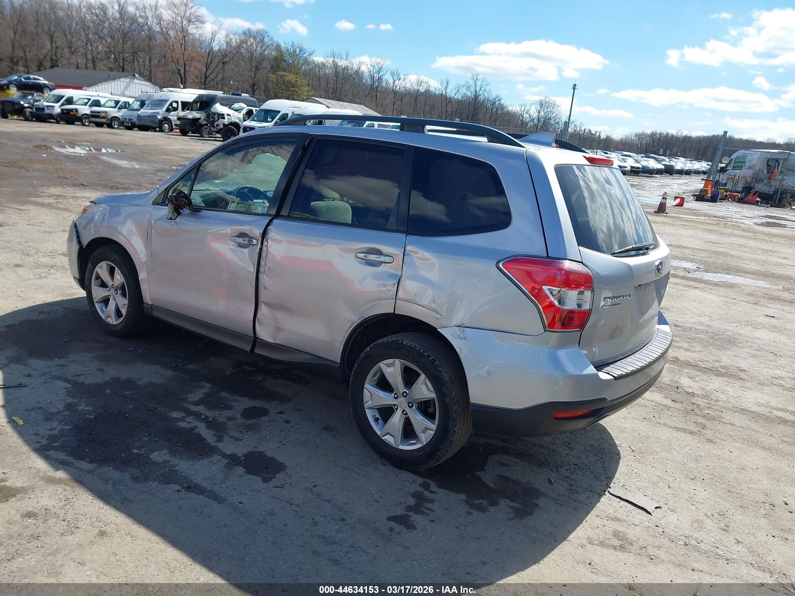 SUBARU FORESTER image 3