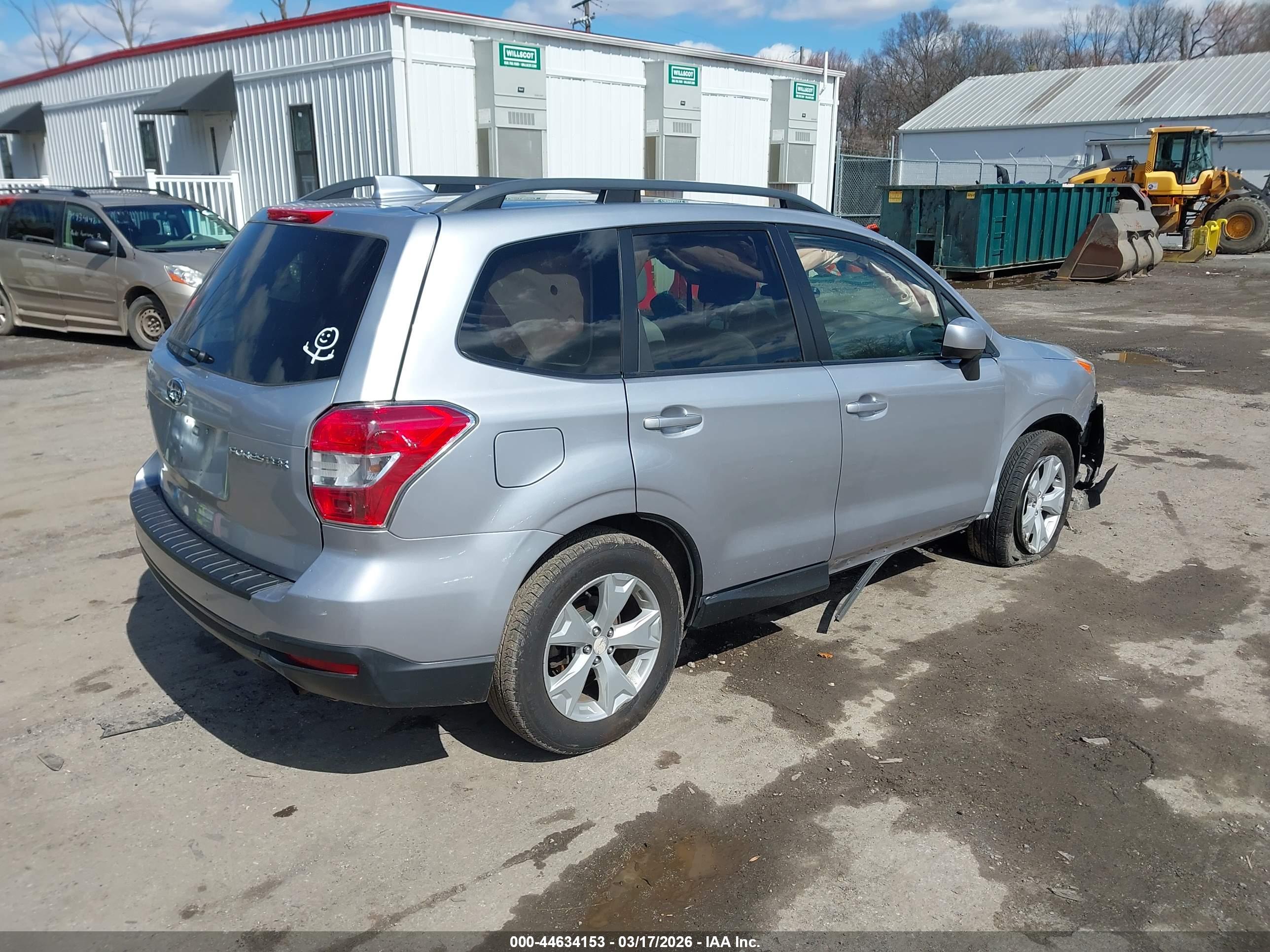 SUBARU FORESTER image 4