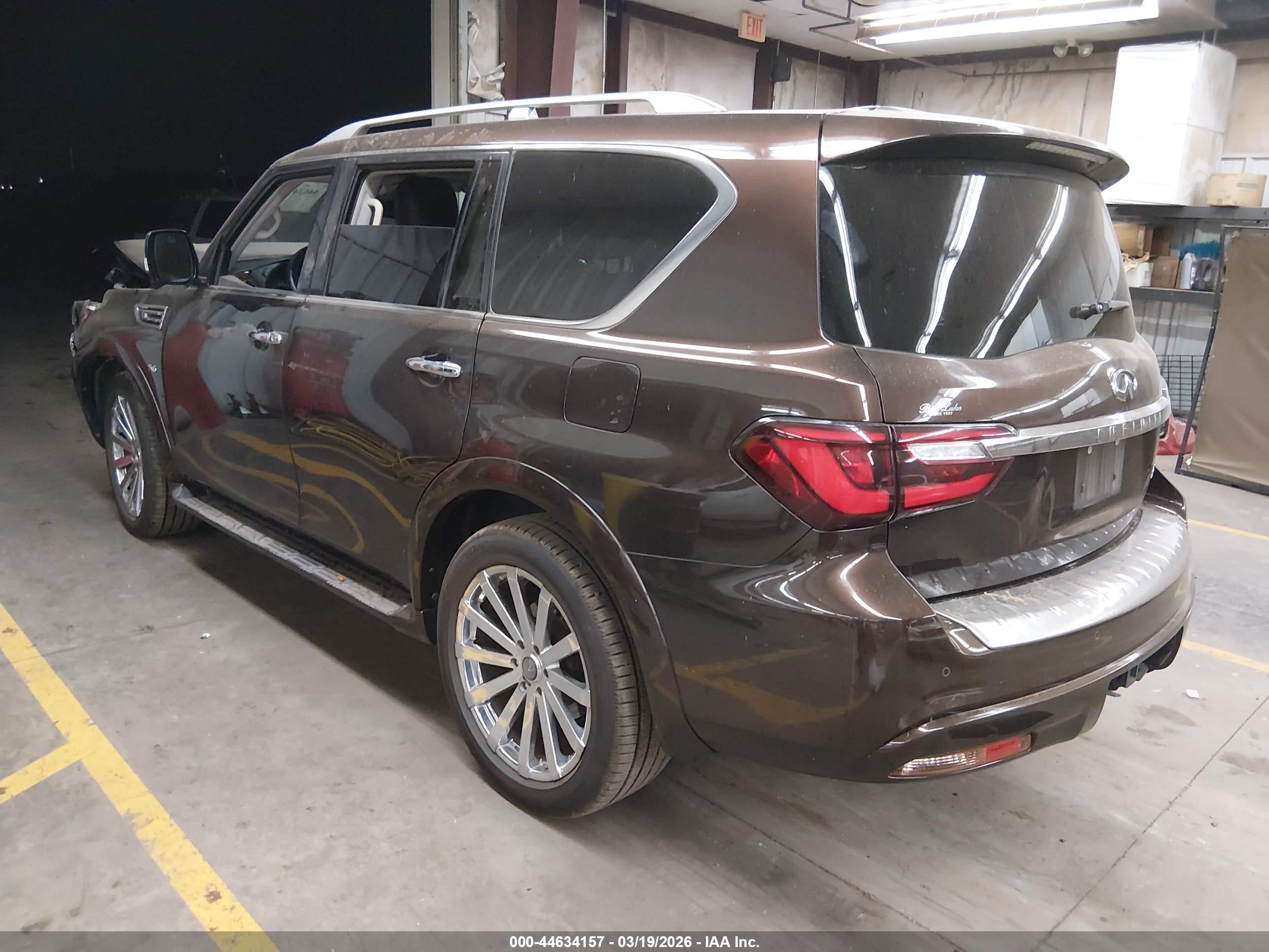 INFINITI QX80 image 3