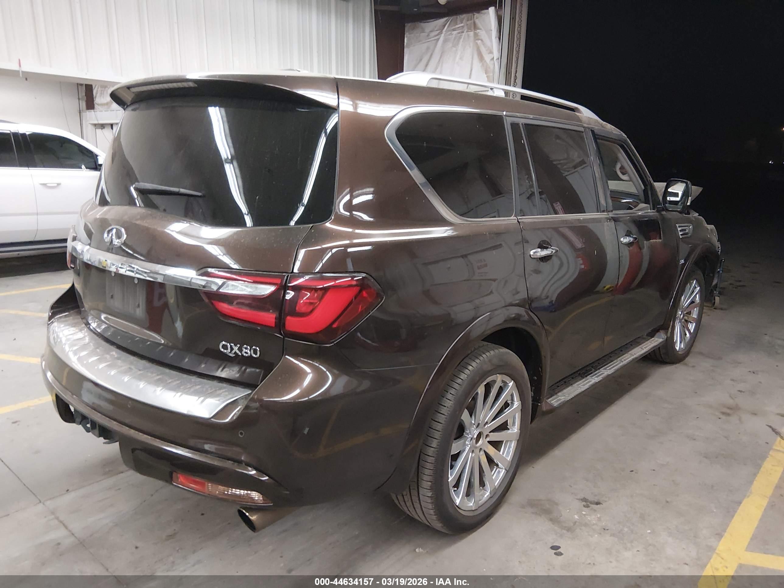 INFINITI QX80 image 4