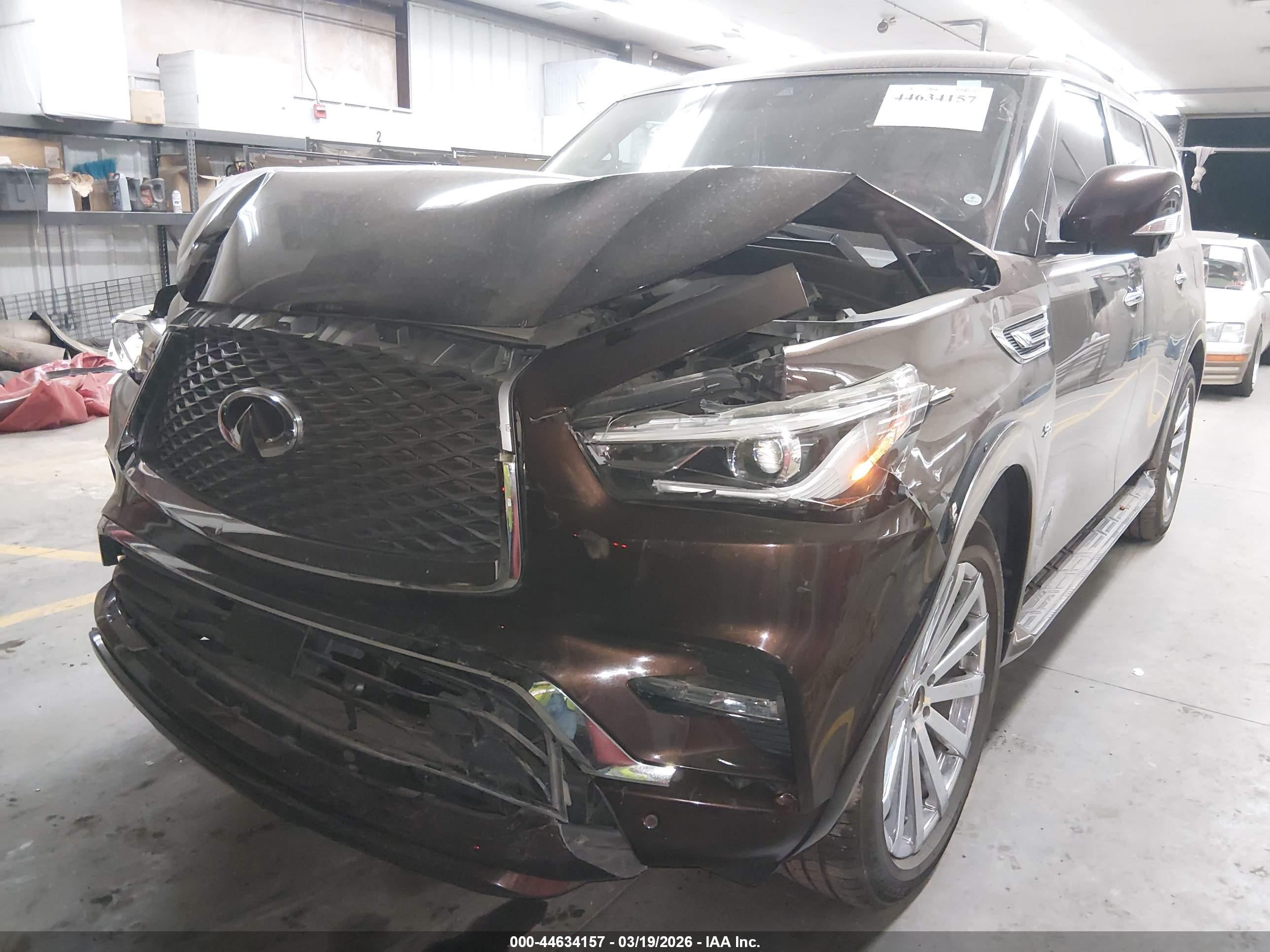 INFINITI QX80 image 6