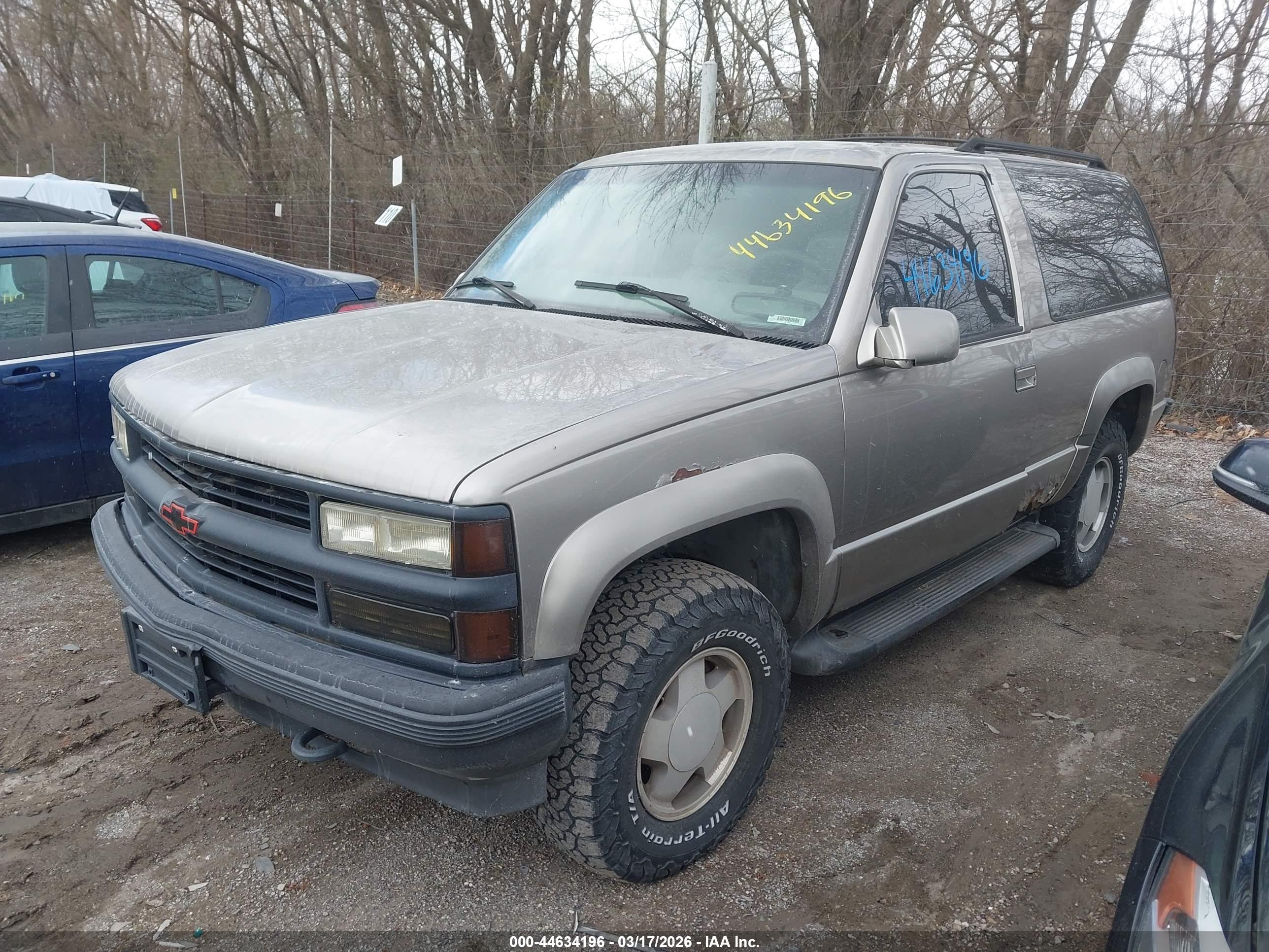 CHEVROLET TAHOE image 2